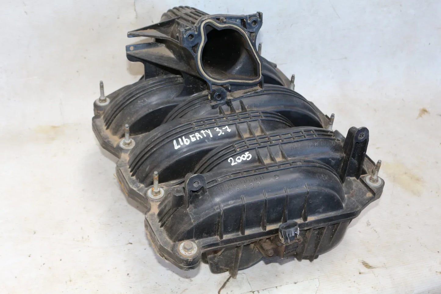 MULTIPLE DE ADMISION Jeep Liberty 2006 - 3.7 4x4 Bencina Automático