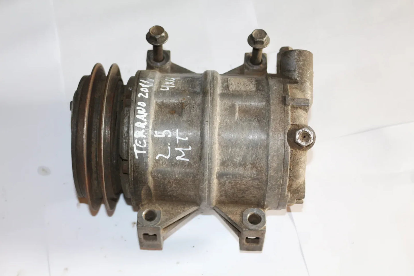 COMPRESOR A/C Nissan Terrano 2011 - 2.5 4x4 Diesel Mecánico