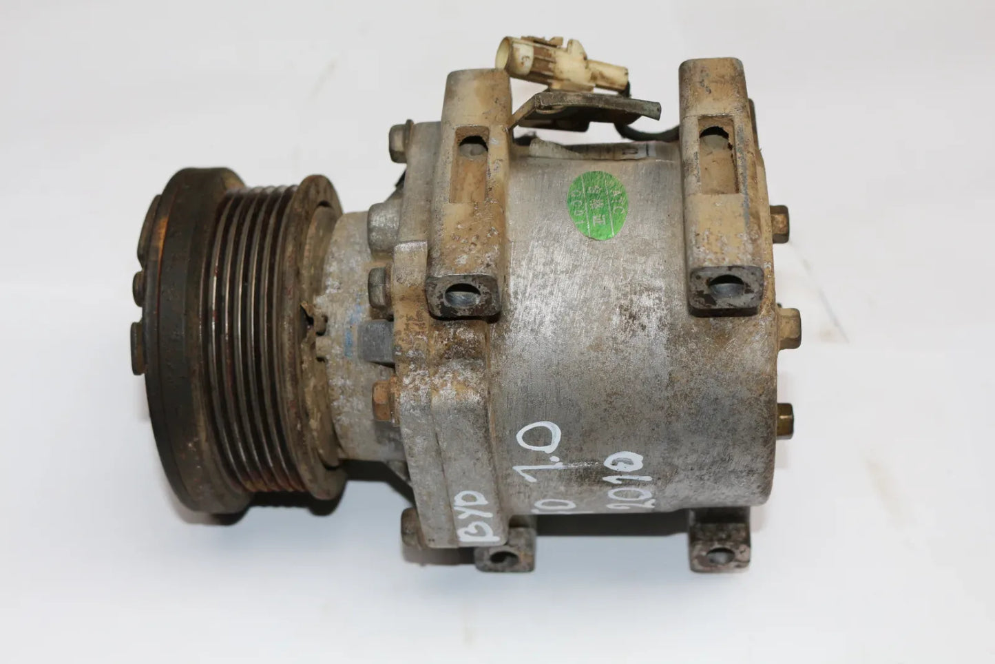 COMPRESOR A/C BYD F0 2010 - 1.0 4x2 Bencina Mecánico