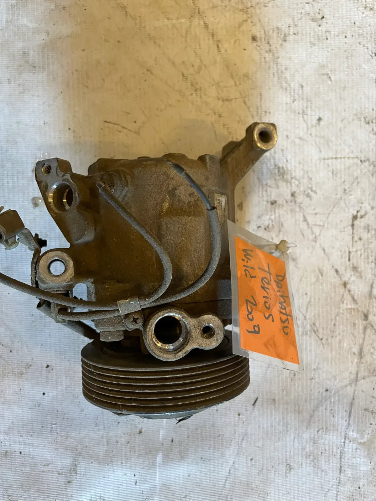 COMPRESOR A/C Daihatsu Terios 2009 - 1.5 4x2 Bencina Mecánico