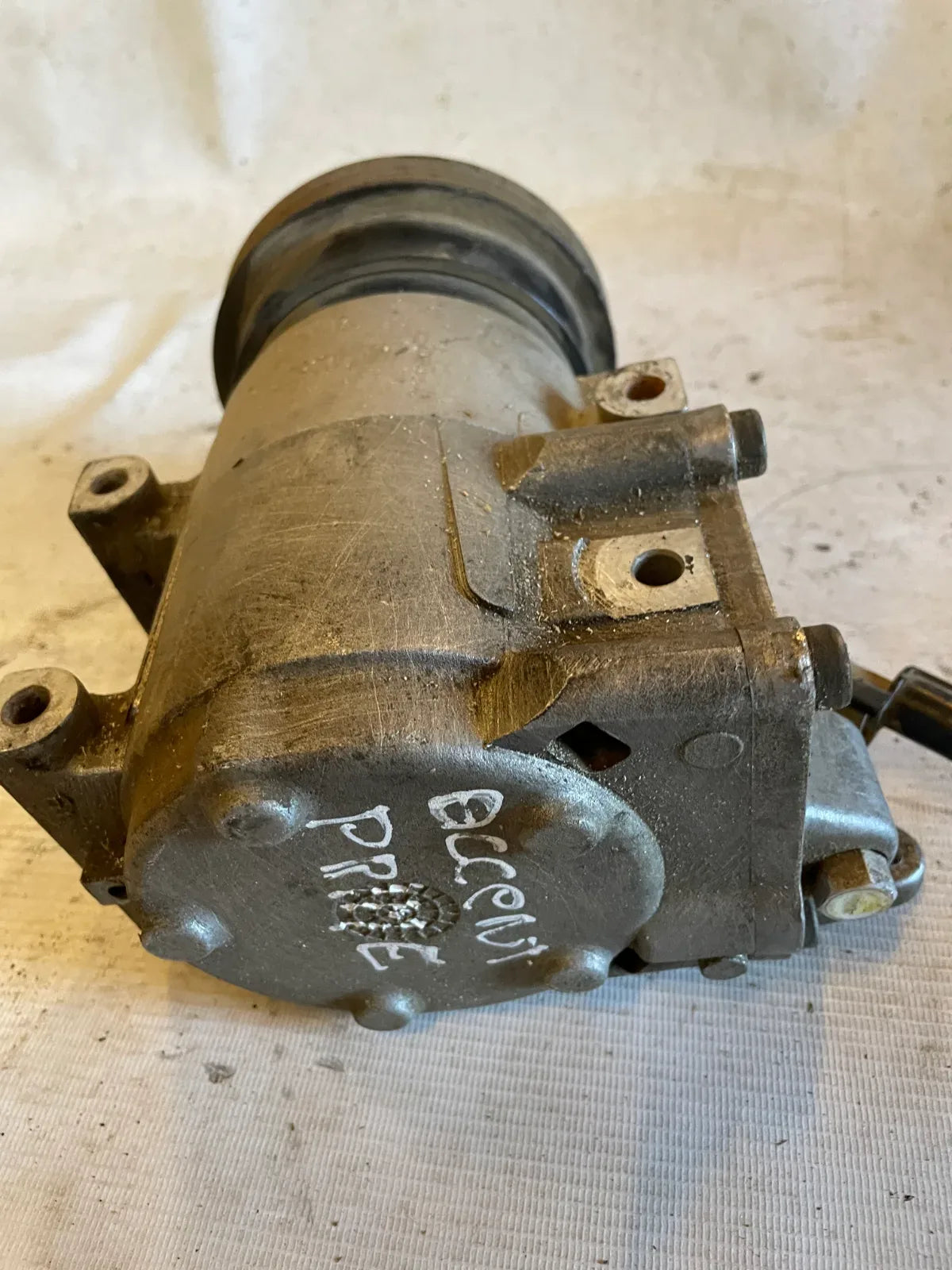 COMPRESOR A/C Hyundai Accent Prime 2005 - 1.6 4x2 Bencina Mecánico