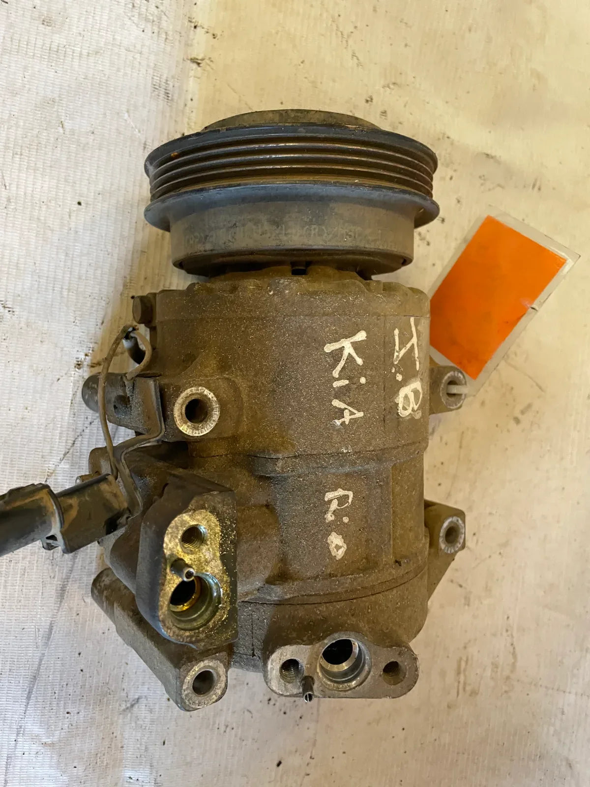 COMPRESOR A/C Kia rio jb 2010 - 1.4 4x2 Bencina Mecánico
