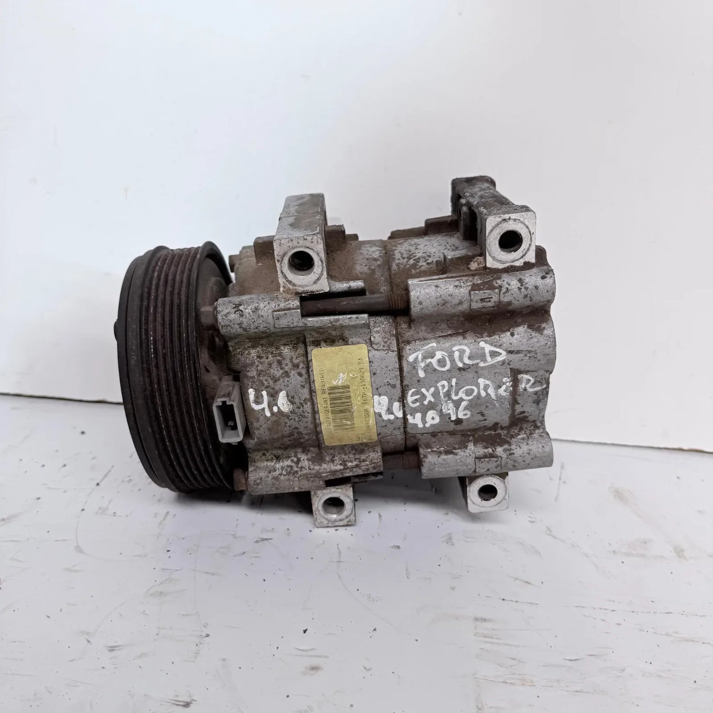 COMPRESOR A/C Ford Explorer 1996 - 4.0 4x4 Bencina Automático