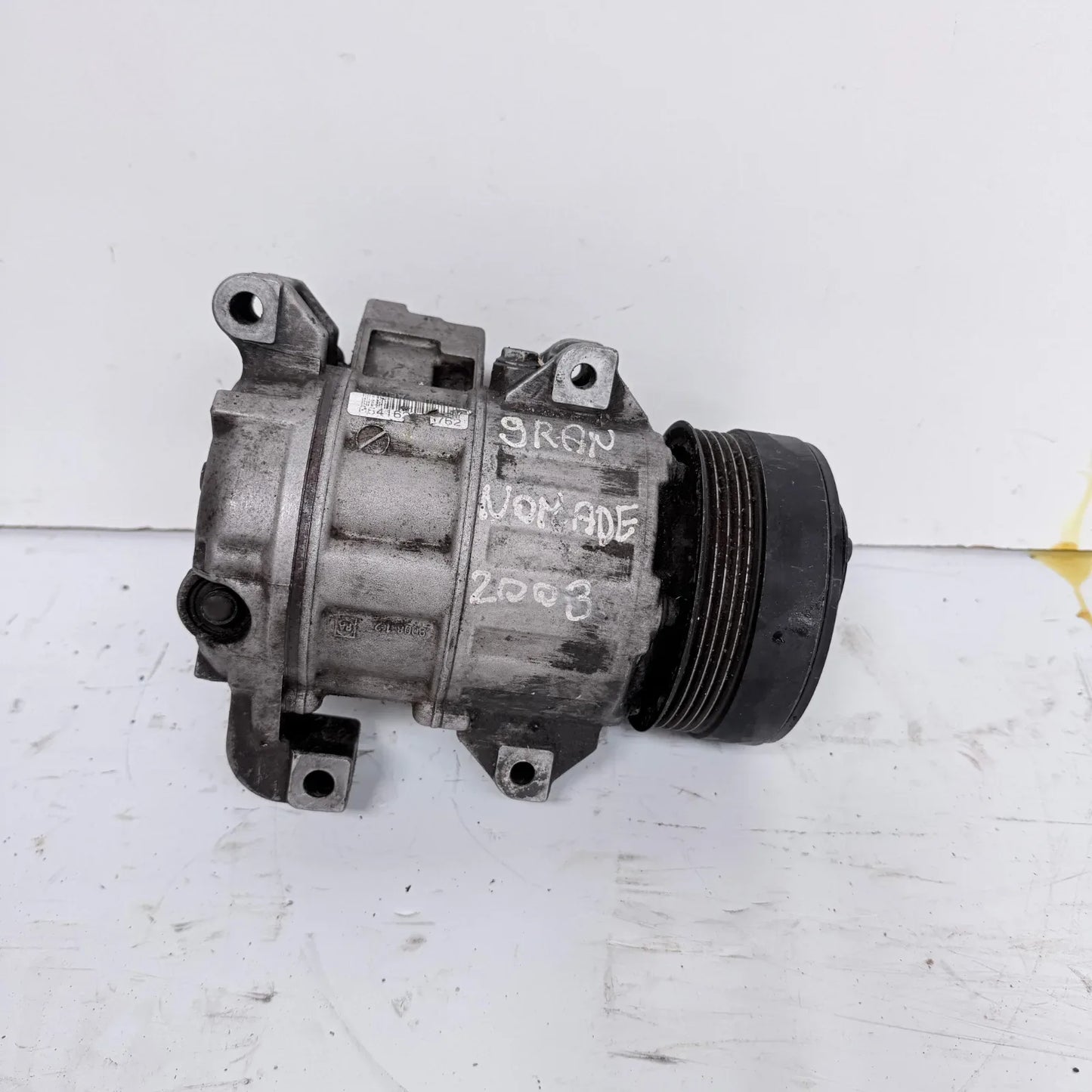 COMPRESOR A/C Suzuki grand nomade 2008 - 2.0 4x2 Bencina Mecánico