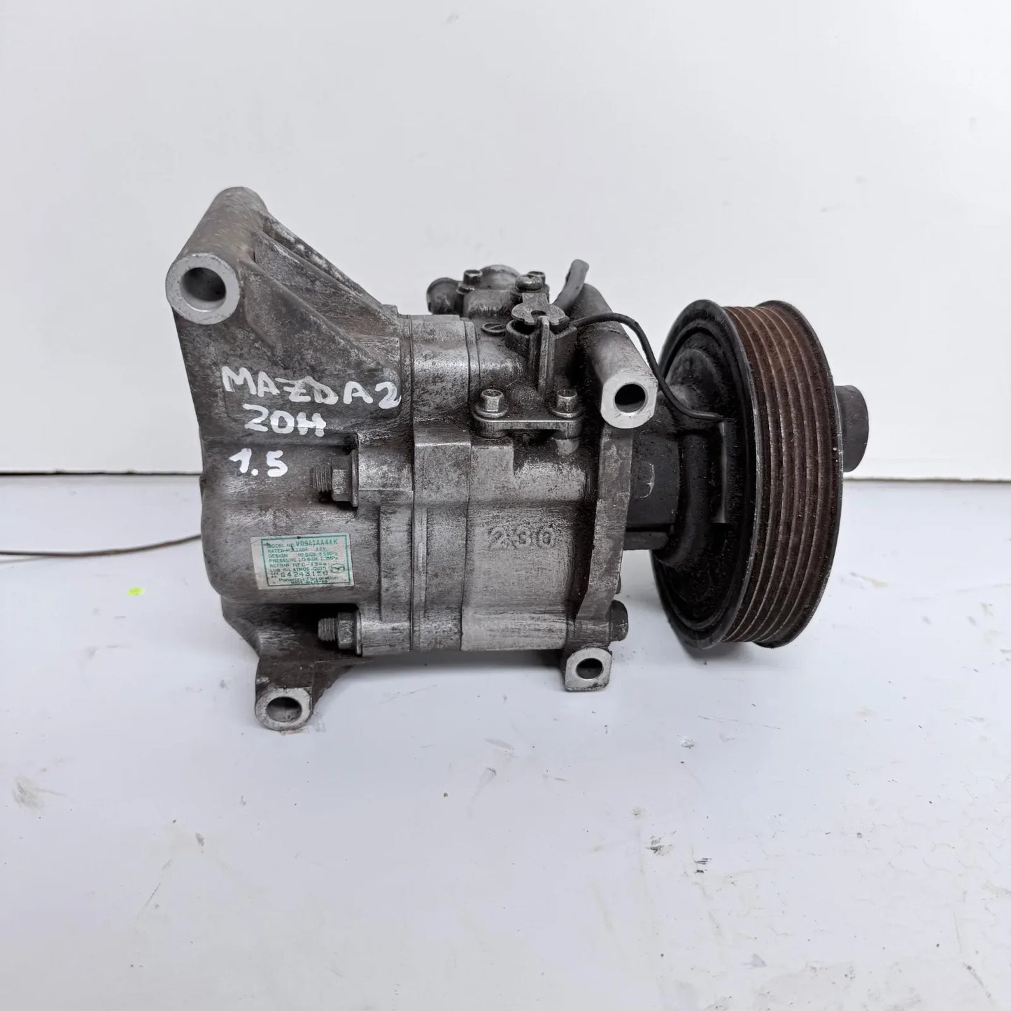 COMPRESOR A/C Mazda 2 2011 - 1.5 4x2 Bencina Mecánico