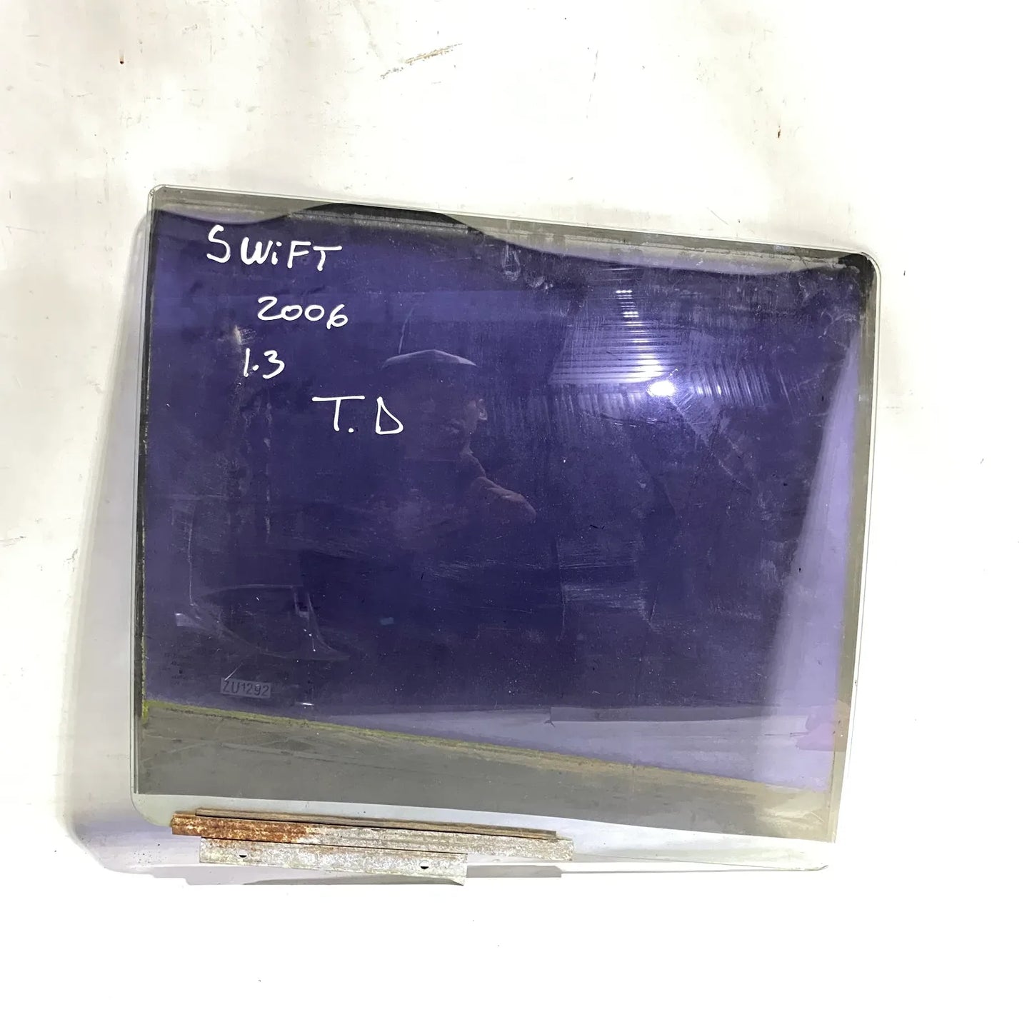 Vidrio puerta TRA-DER Suzuki Swift 2006 - 1.3 Bencina Mecánico