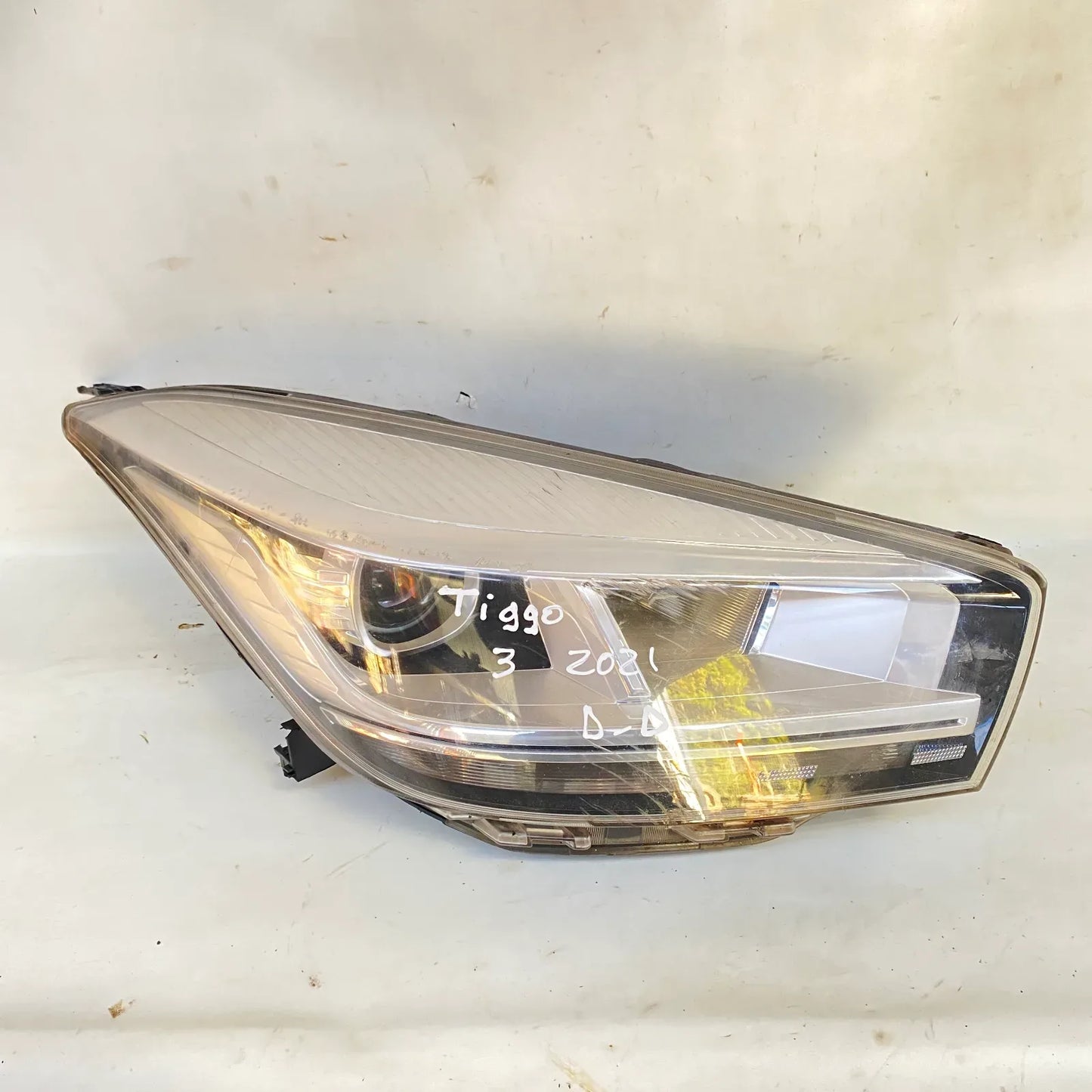 Optico Derecho Chery TIGGO 3 2021 - 1.5 Bencina Mecánico