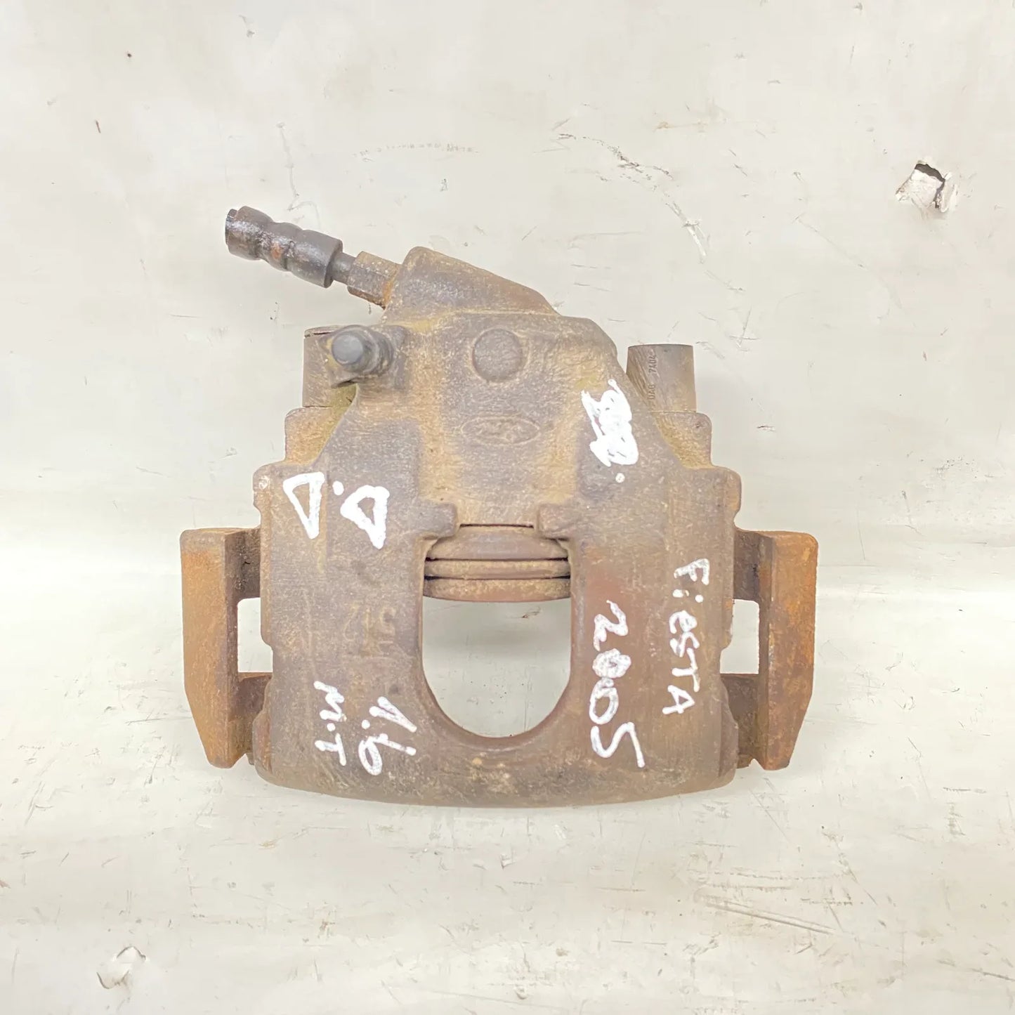 CALIPER DEL-DER Ford Fiesta 2005 - 1.6 Bencina Mecánico
