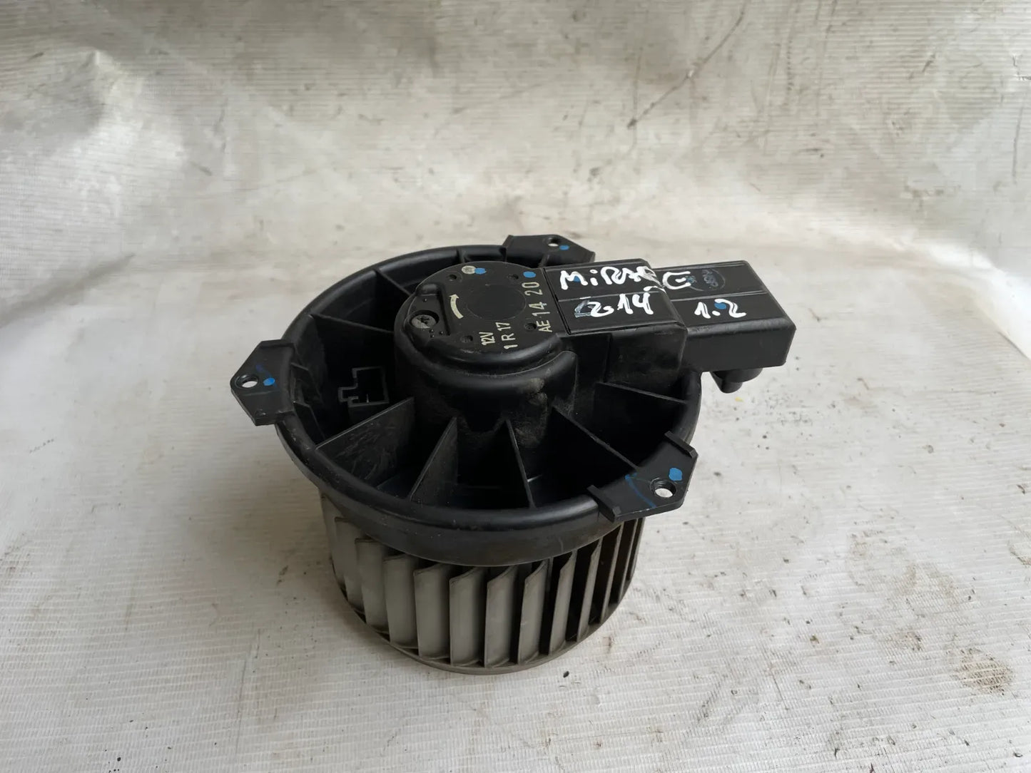 Motor de calefaccion Mitsubishi MIRAGE 2014