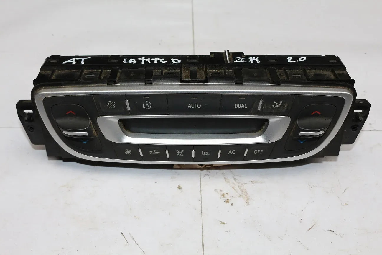 PANEL CALEFACCION Renault Latitude 2014