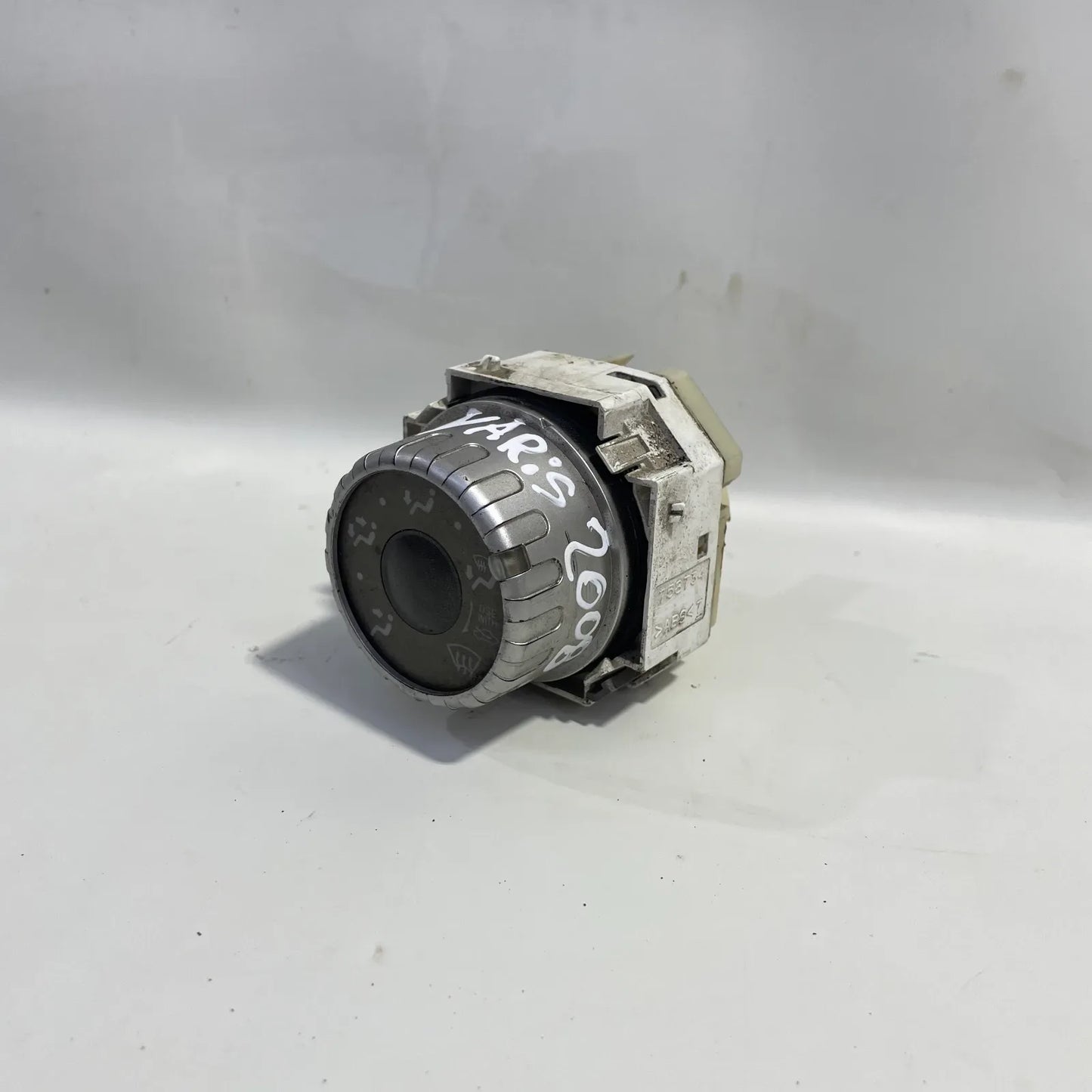 PERILLA CALEFACCION POSICION Toyota New Yaris 2008 - 1.5 4x2 Bencina Mecánico