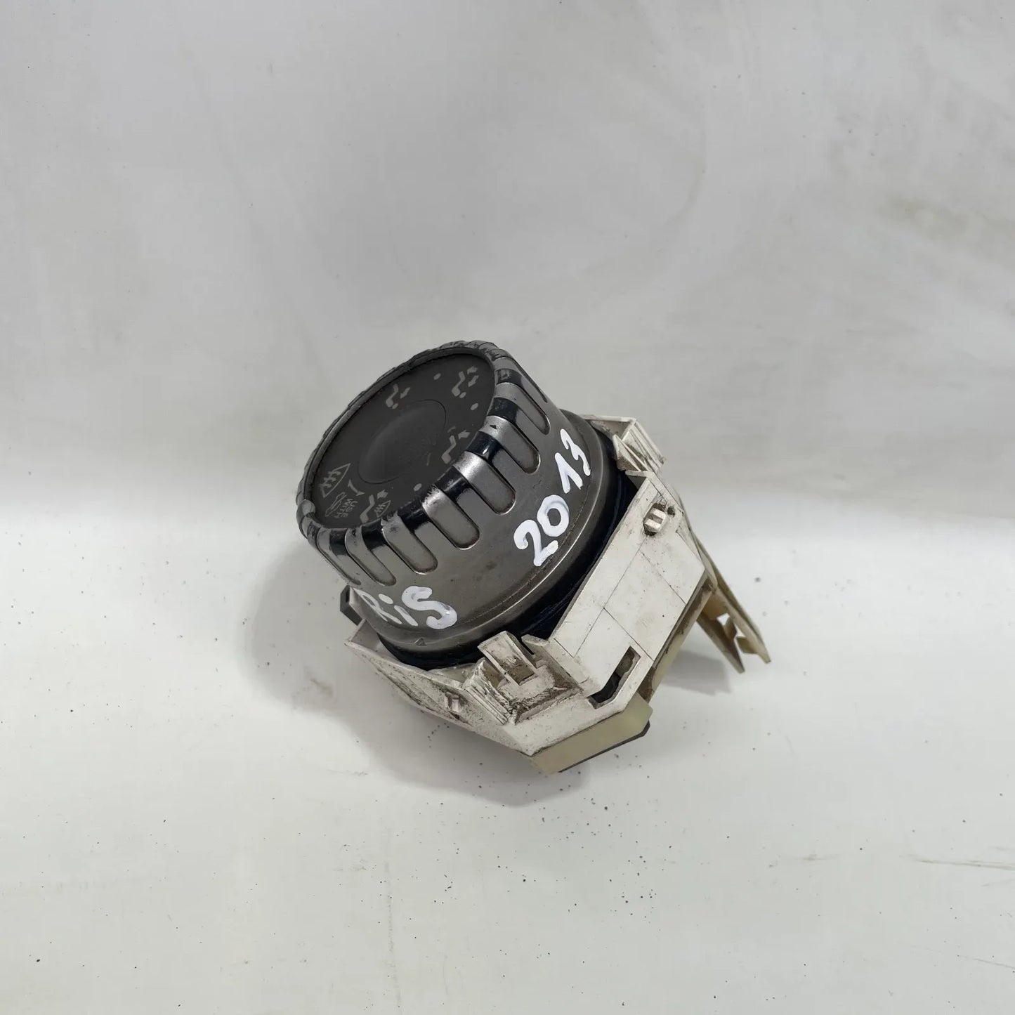 PERILLA CALEFACCION POSICION Toyota New Yaris 2011 - 1.5 4x2 Bencina Mecánico