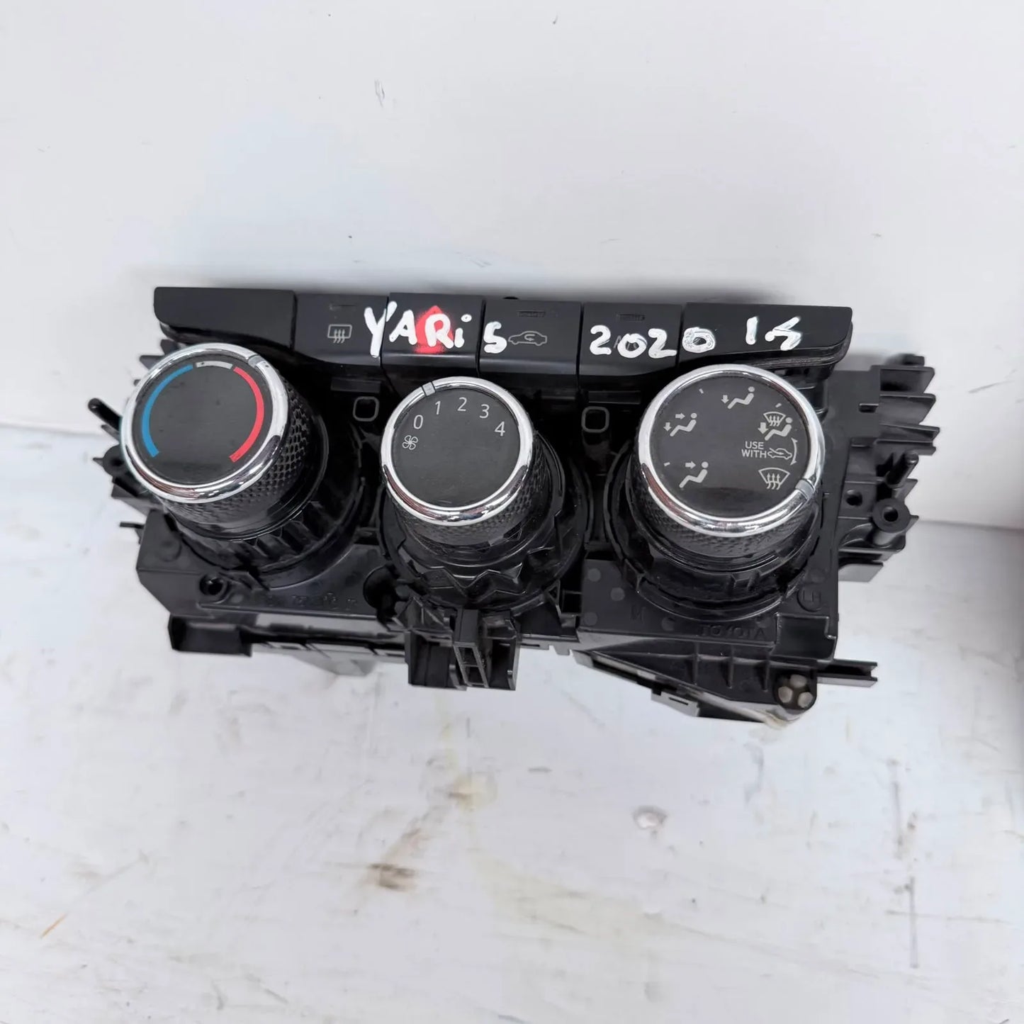 PANEL CALEFACCION Toyota Yaris 2020 - 1.5