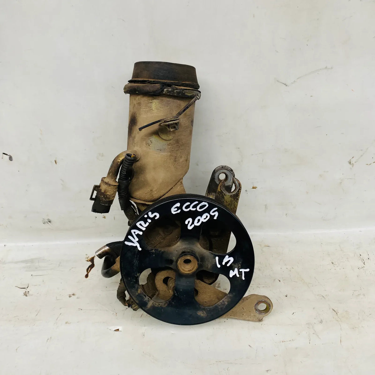 BOMBA HIDRAULICA Toyota Yaris Ecco 2005 - 1.5 Bencina Mecánico