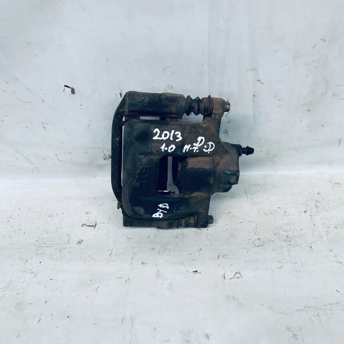 CALIPER DEL-DER BYD F0 2013 - 1.0 Bencina Mecánico