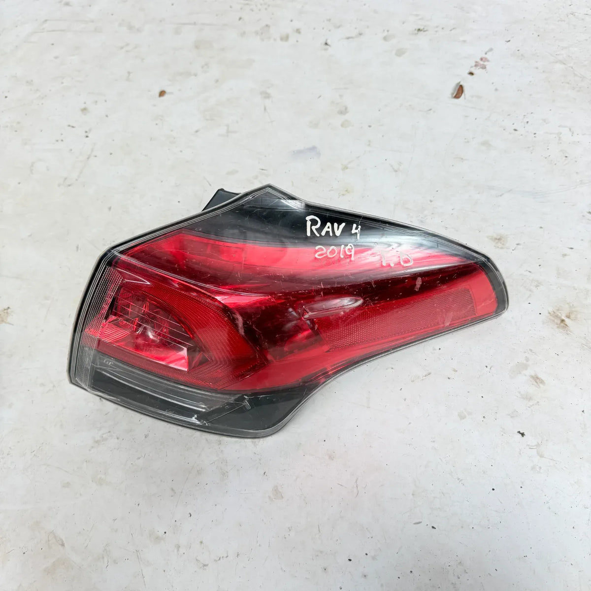 FOCO DERECHO Toyota Rav4 2019 - 4x2 Bencina Mecánico