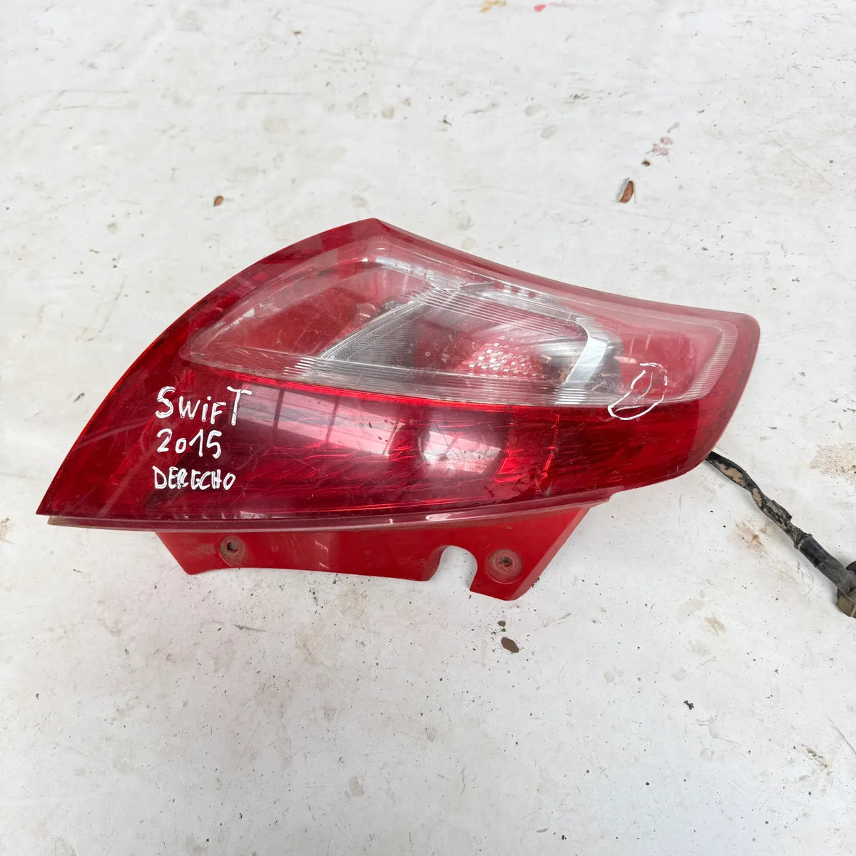 FOCO DERECHO Suzuki Swift 2015 - 4x2 Bencina Mecánico