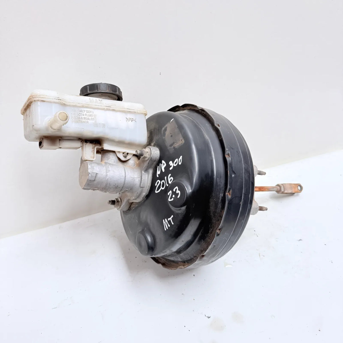 BOMBA DE FRENO CON SERVO Nissan NP300 2016 - 2.3 4x2 Diesel Mecánico