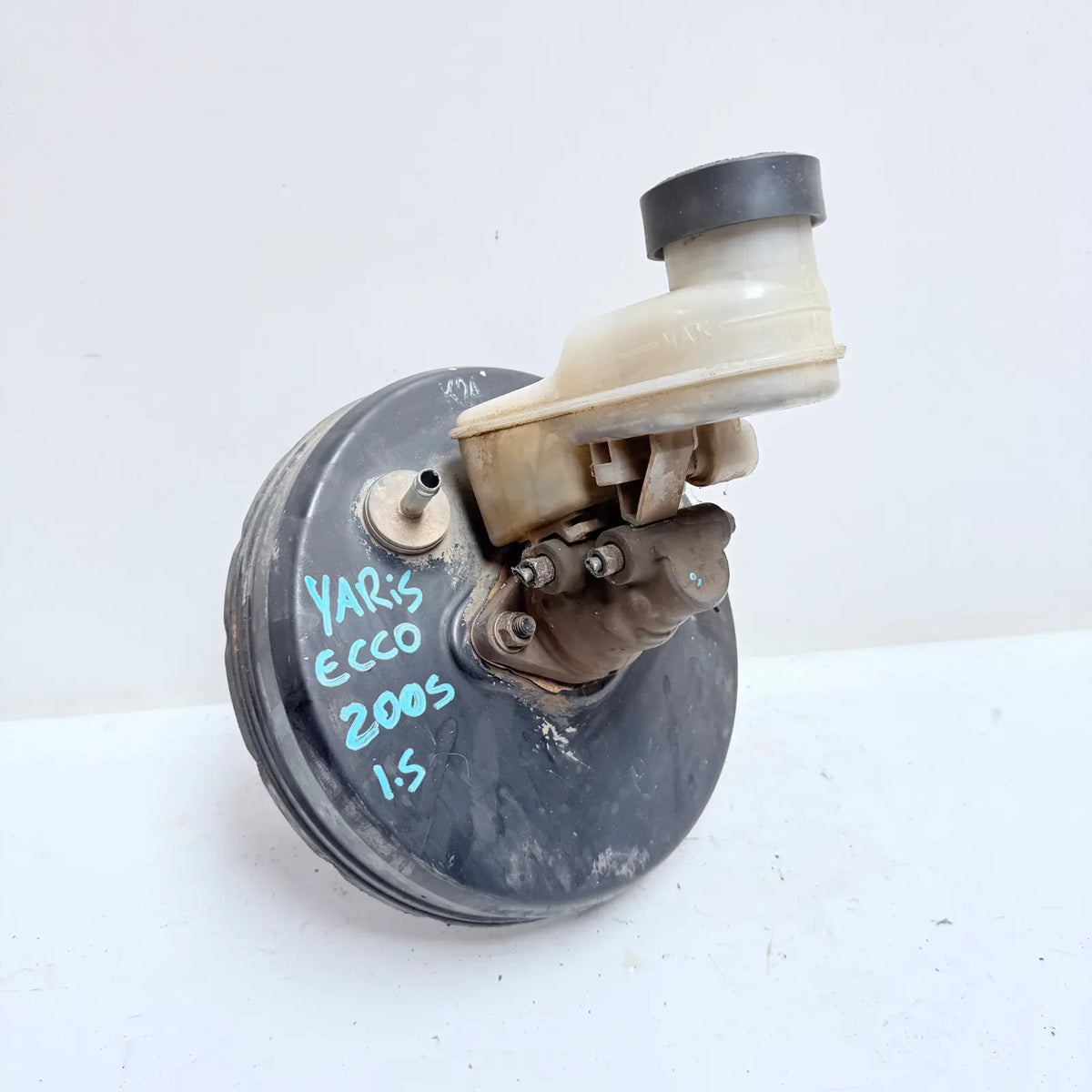 BOMBA DE FRENO CON SERVO Toyota Yaris Ecco 2005 - 1.5 4x2 Bencina Mecánico