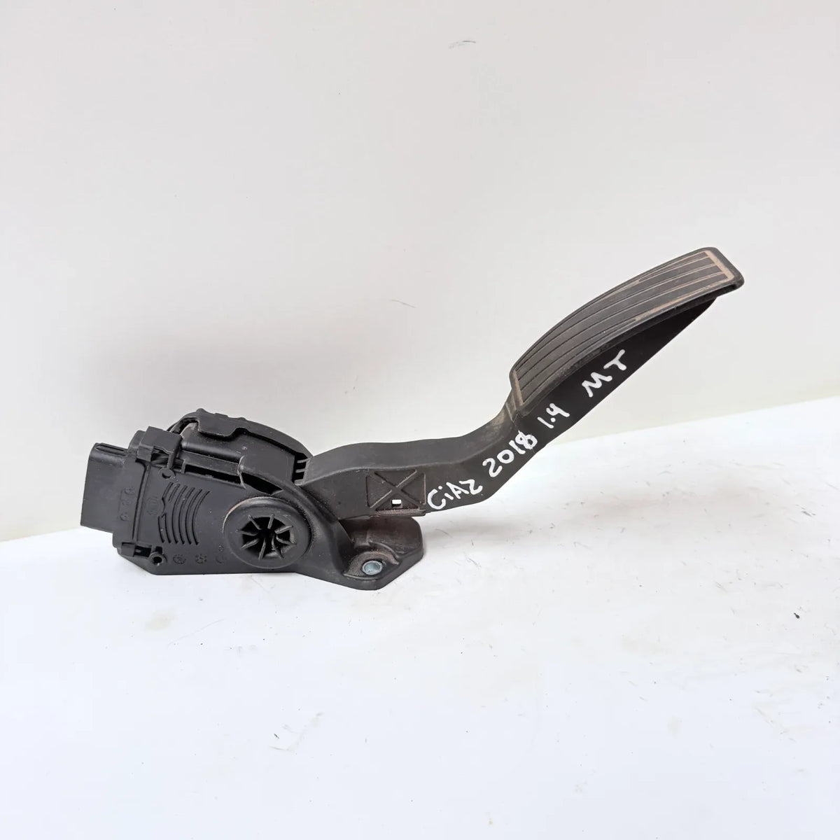 PEDAL ACELERADOR Suzuki Ciaz 2018 - 1.4 4x2 Bencina Mecánico