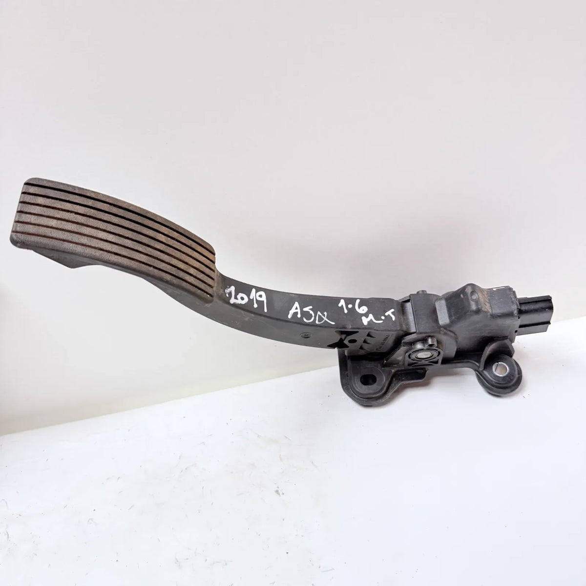 PEDAL ACELERADOR Mitsubishi Asx 2019 - 1.6 4x2 Bencina Mecánico