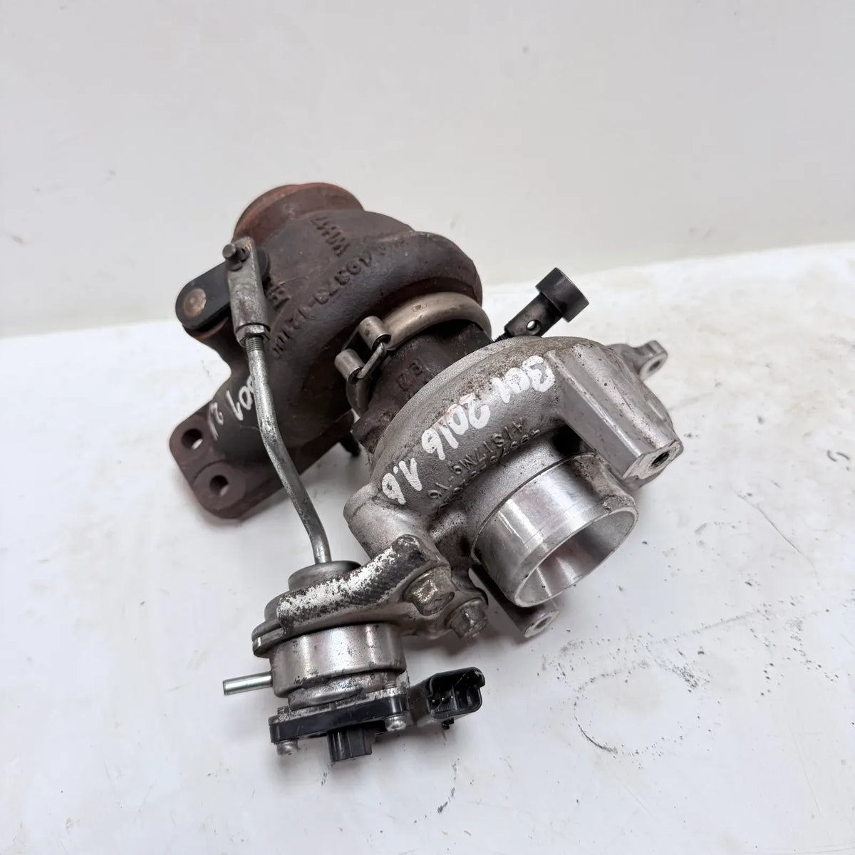 Turbo Peugeot 301 2016 - 1.6 4x2 Diesel Mecánico