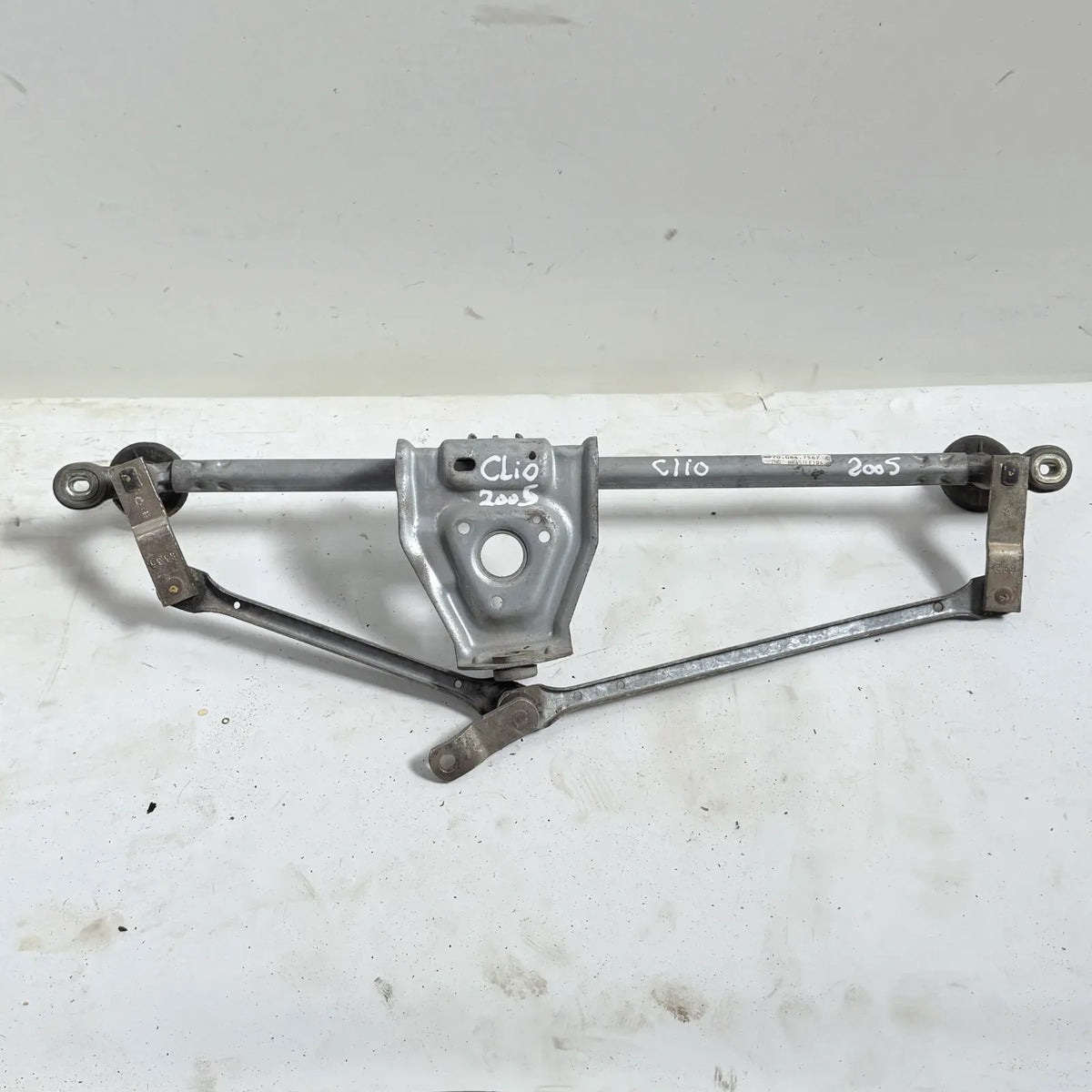 ARTICULACION LIMPIAPARABRISAS Renault Clio 2005 - 1.6 4x2 Bencina Mecánico