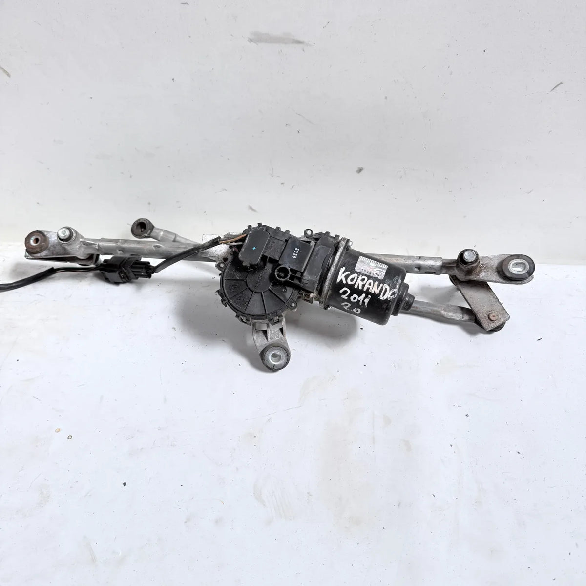 MOTOR LIMPIAPARABRISAS CON ARTICULACION Ssangyong Korando 2011 - 2.0 4x2 Diesel Mecánico