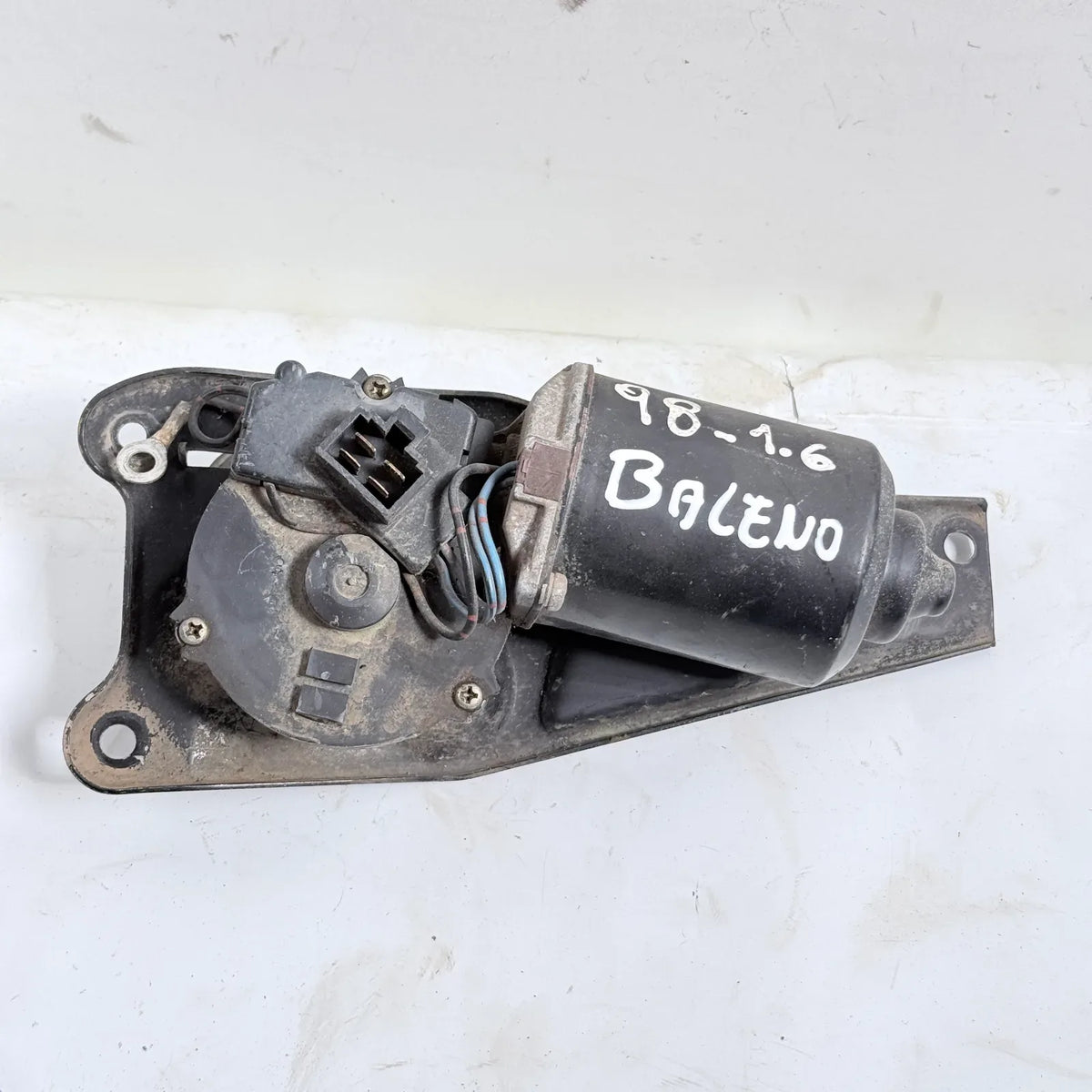 MOTOR LIMPIAPARABRISAS Suzuki Baleno 1998 - 1.6 4x2 Bencina Mecánico