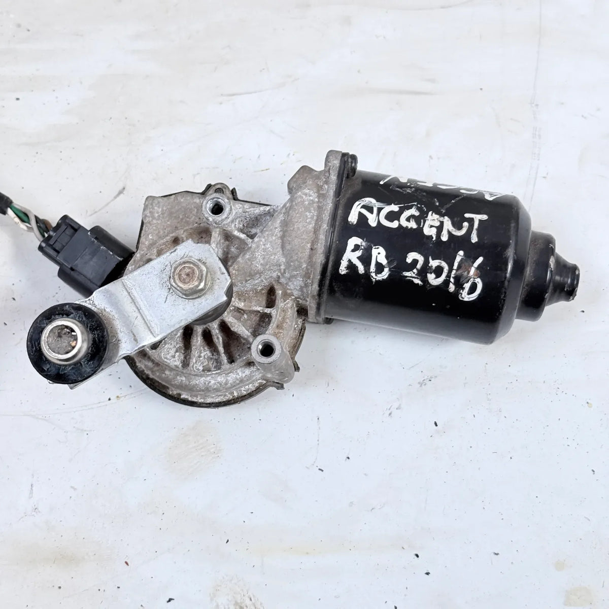 MOTOR LIMPIAPARABRISAS Hyundai Accent 2016 - 1.6 4x2 Bencina Mecánico