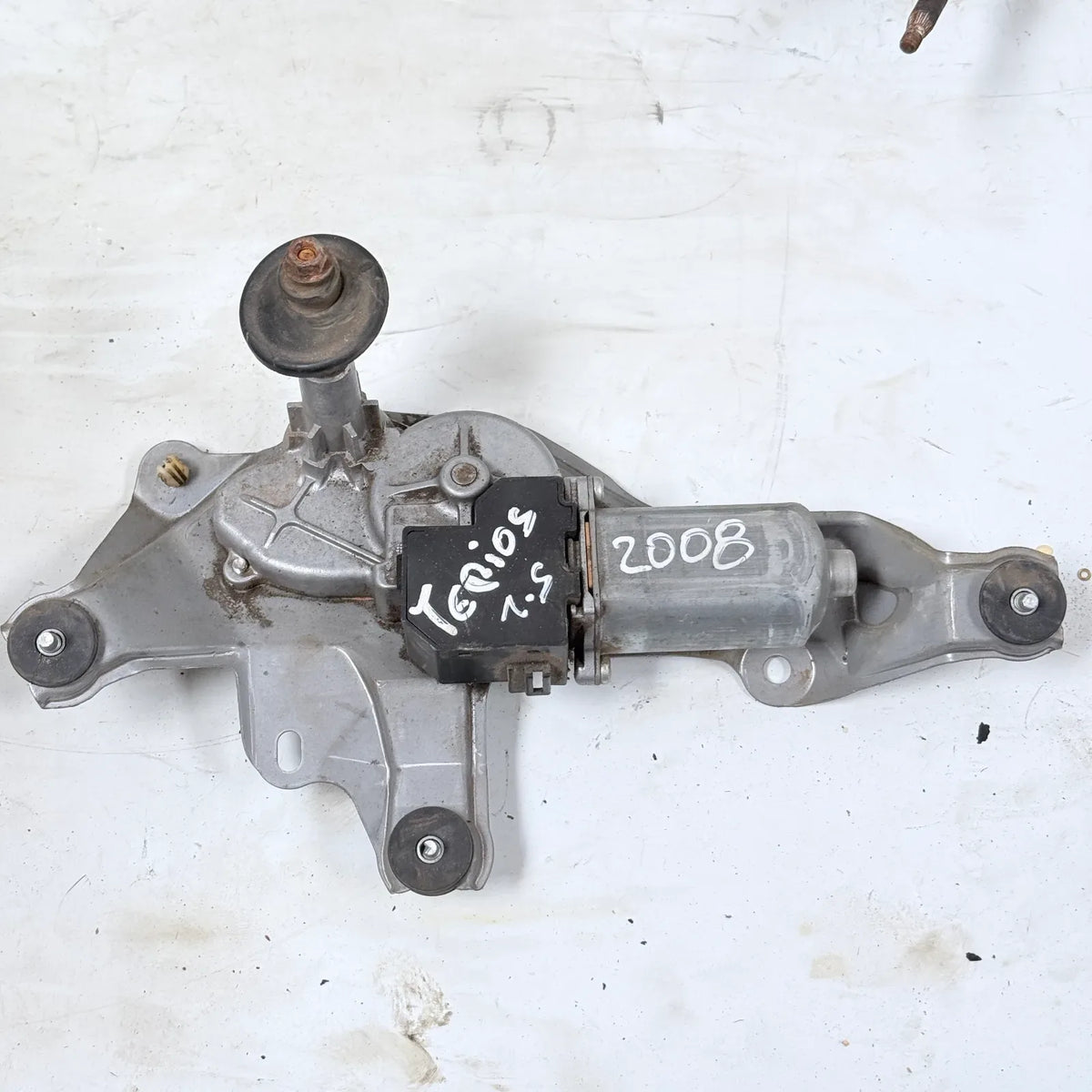 MOTOR LIMPIAPARABRISAS TRASERO Daihatsu Terios 2008 - 1.5 4x2 Bencina Mecánico