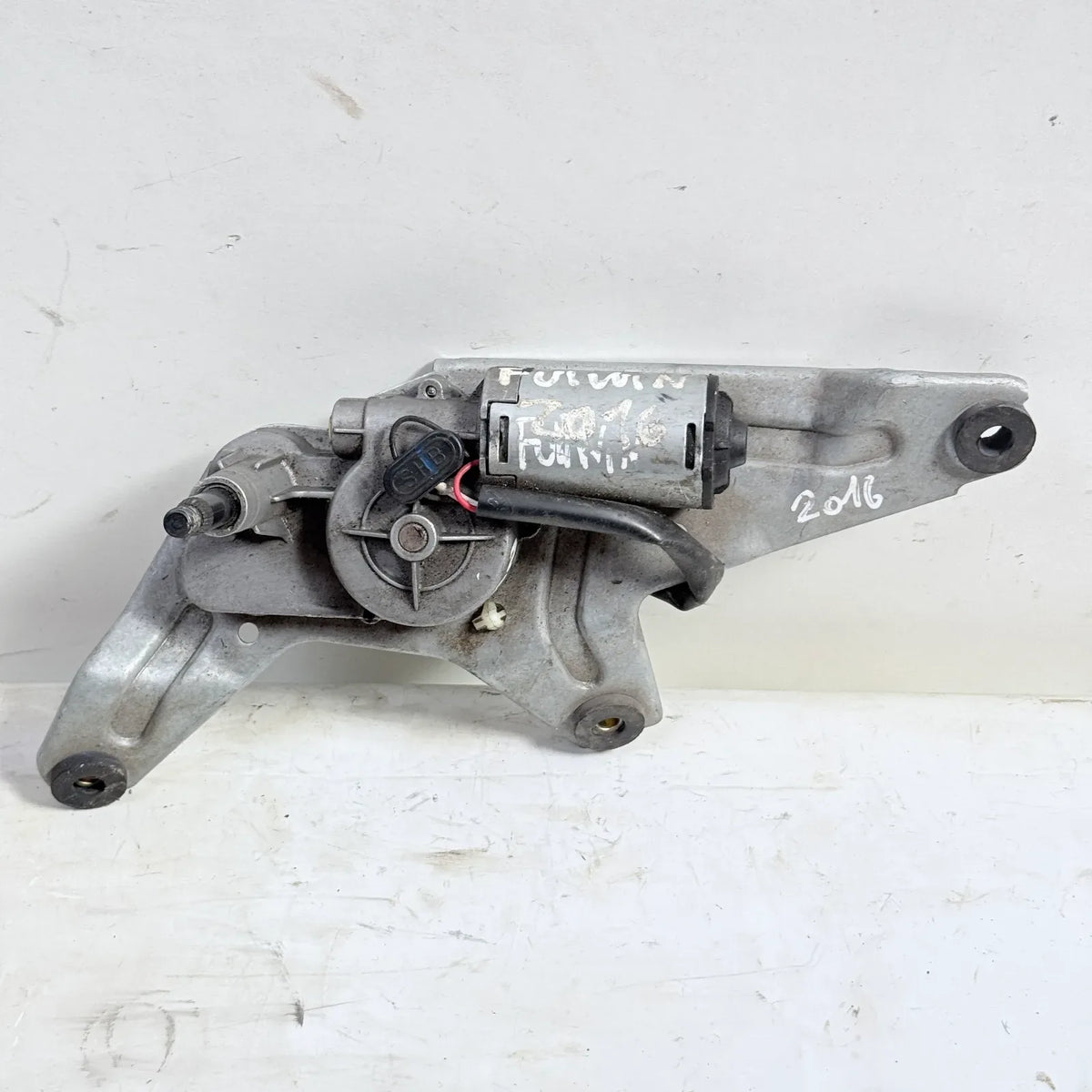 MOTOR LIMPIAPARABRISAS TRASERO Chery Fulwin 2016 - 1.6 4x2 Bencina Mecánico
