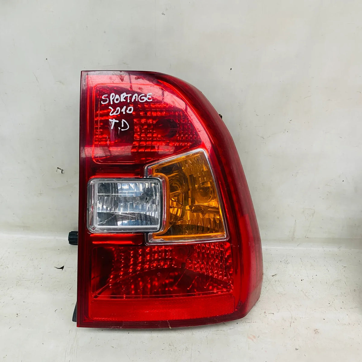 FOCO DERECHO Kia Sportage 2010 - 2.0 4x2 Bencina Mecánico