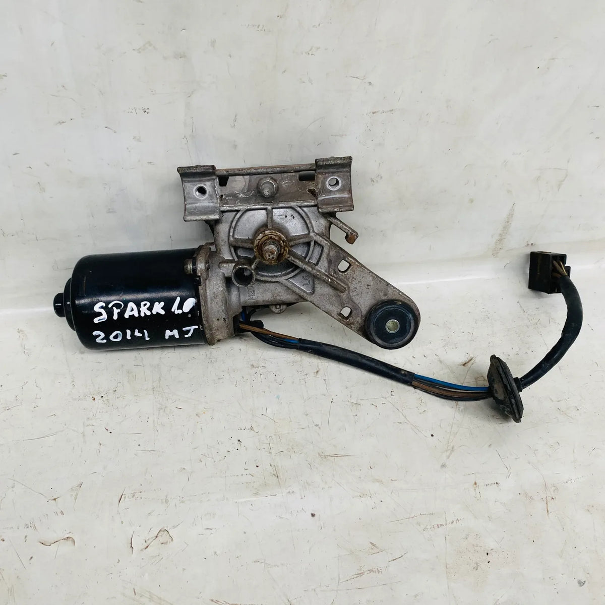 MOTOR LIMPIAPARABRISAS Chevrolet Spark 2014 - 1.0 4x2 Bencina Mecánico