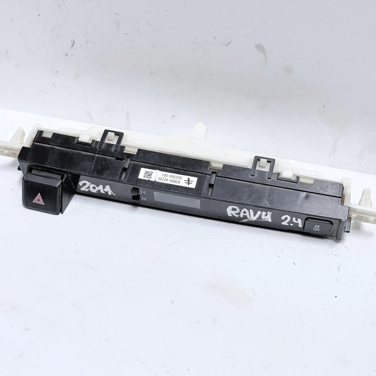 BOTON HAZARD Toyota Rav4 2011 - 2.4 4x2 Bencina Mecánico