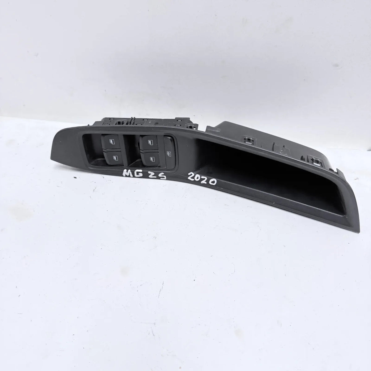 BOTONERA CHOFER Mg Zs 2020 - 4x2 Bencina Mecánico