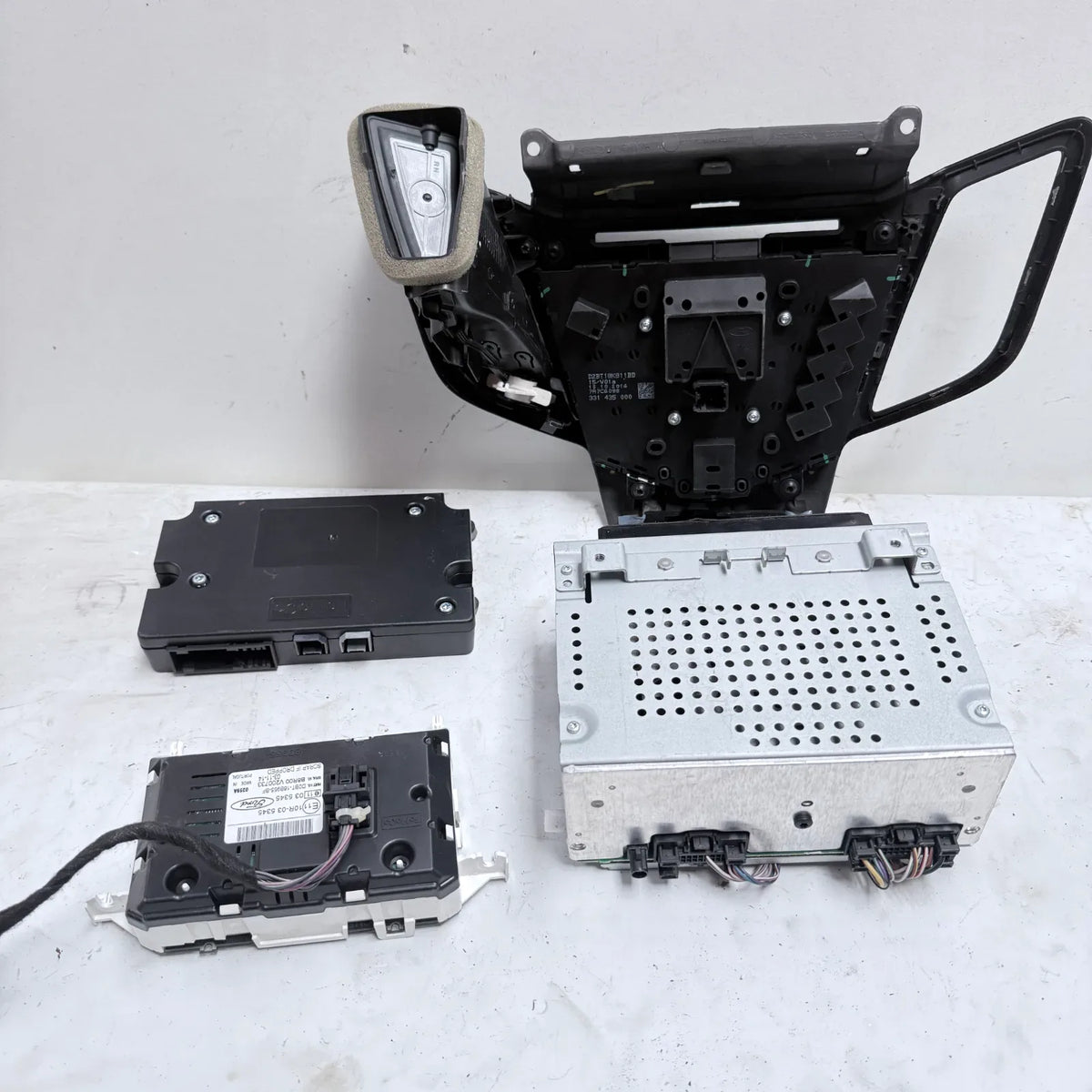 Radio Ford Fiesta 2016 - 1.6 4x2 Bencina Mecánico