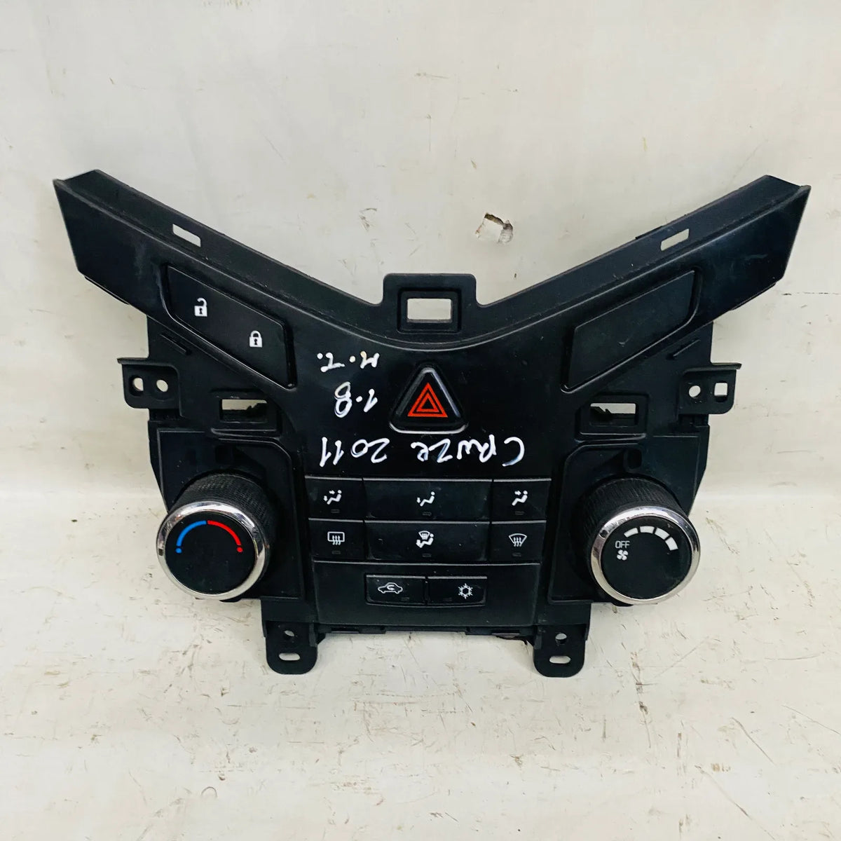 PANEL CALEFACCION Chevrolet Cruze 2011 - 1.8 4x2 Bencina Mecánico