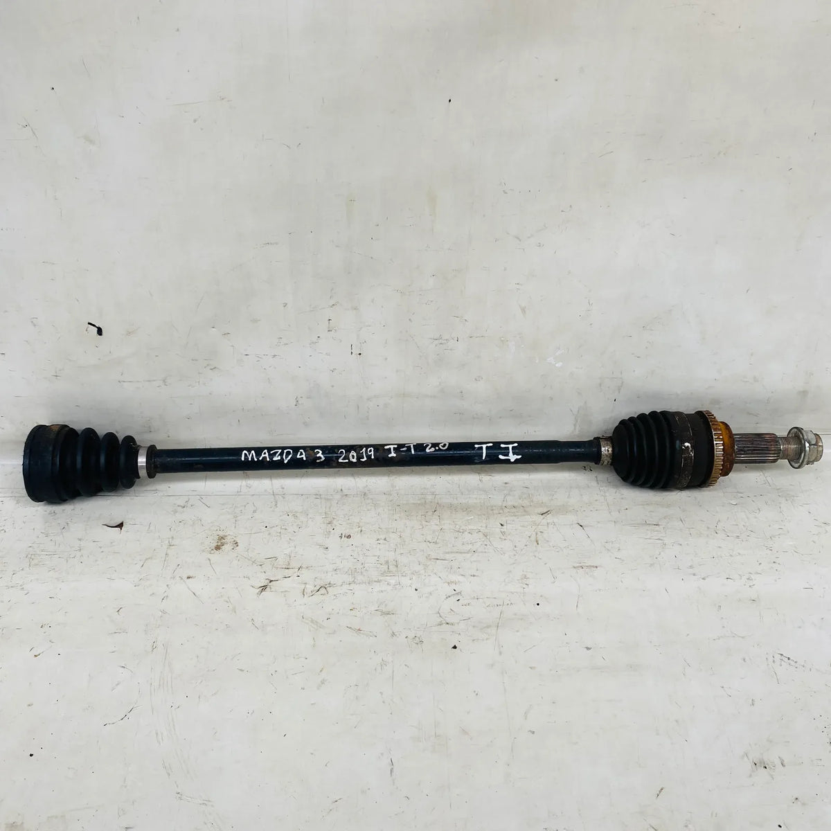 EJE PALIER TRA-IZQ Mazda 3 2019 - 2.0 4x2 Bencina Mecánico