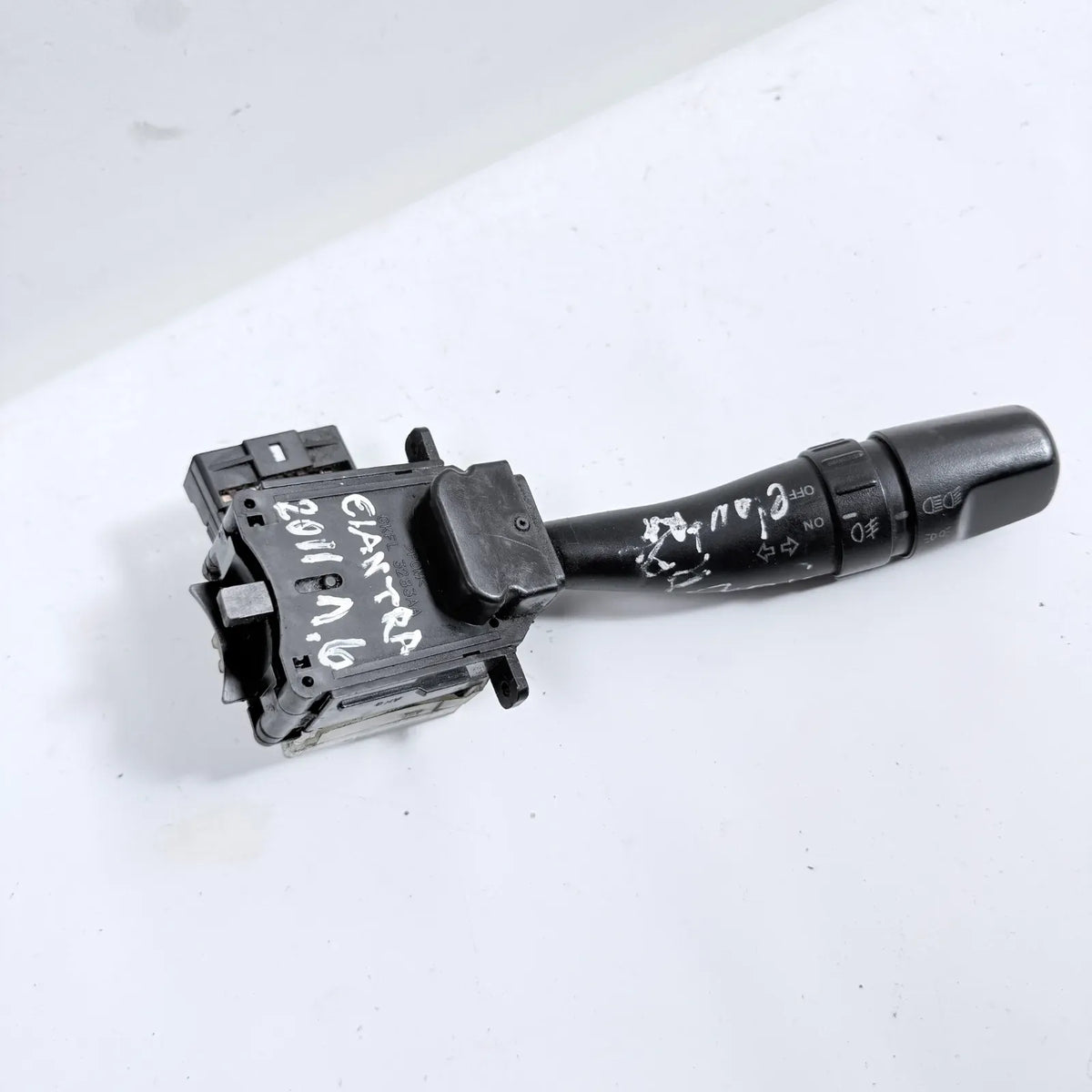 TELECOMANDO LUCES Hyundai Elantra 2011 - 1.6 4x2 Bencina Mecánico