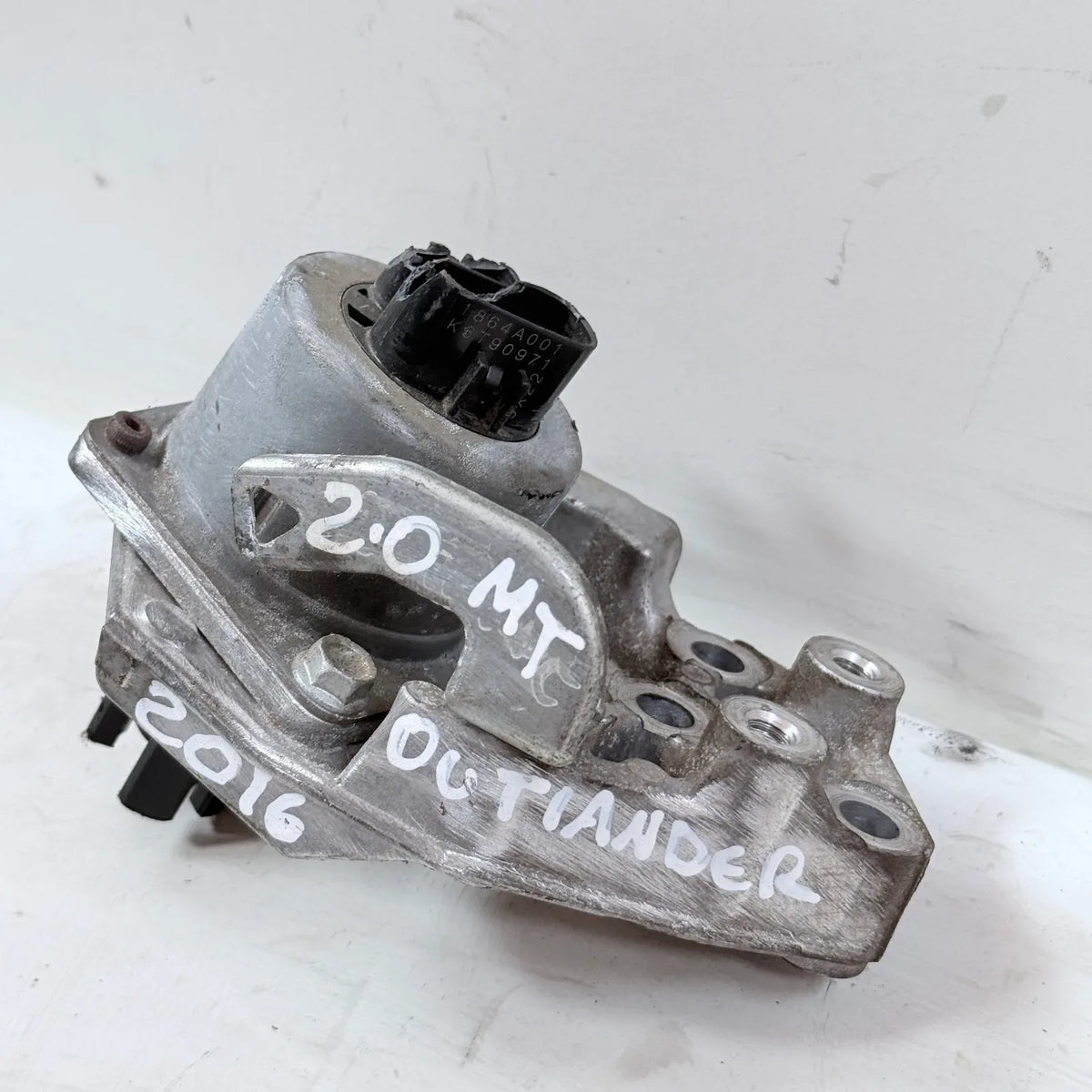 VALVULA EGR Mitsubishi Outlander 2016 - 2.0 4x2 Bencina Mecánico