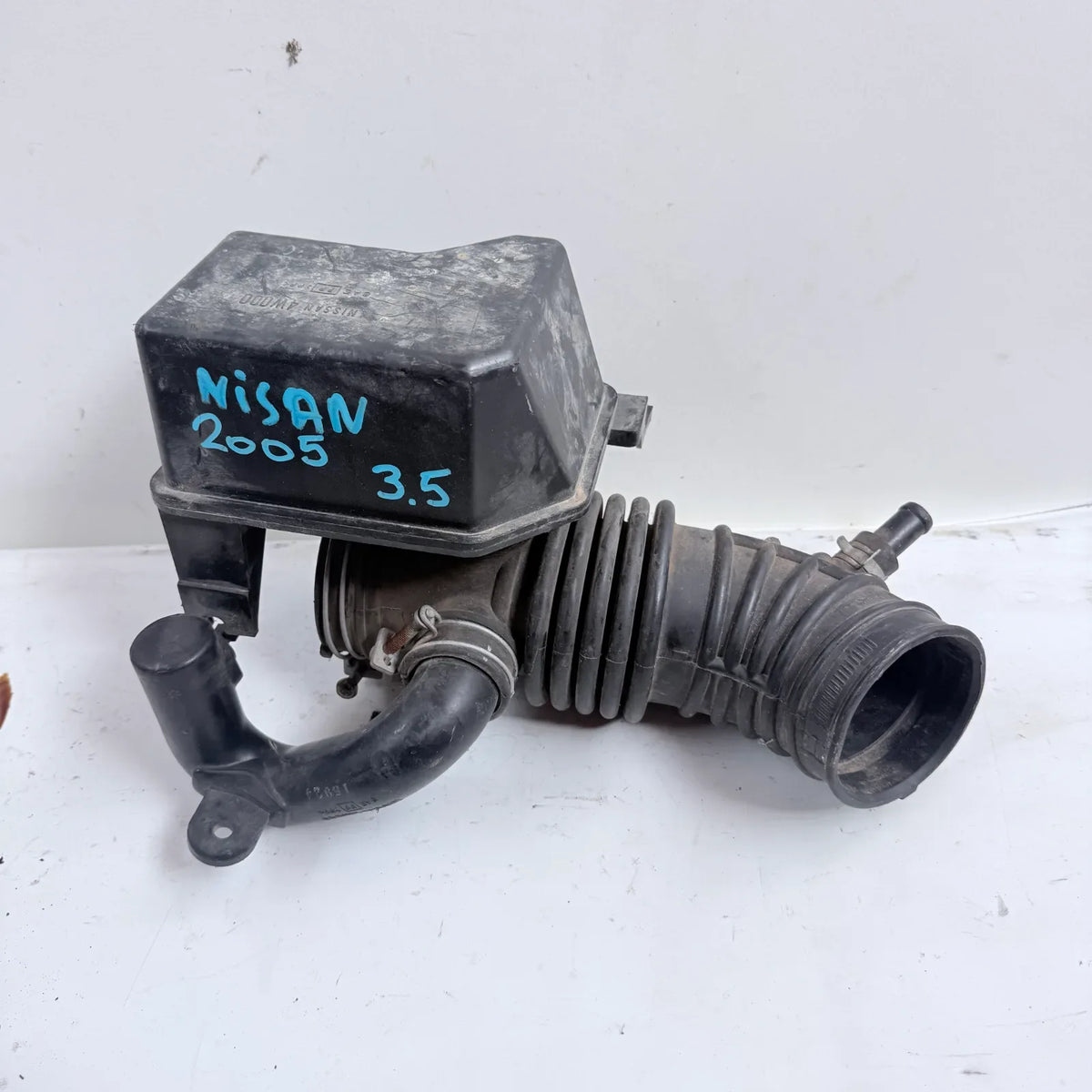 CAJA DE RESONANCIA Nissan Pathfinder 2005 - 3.5 4x2 Bencina Mecánico