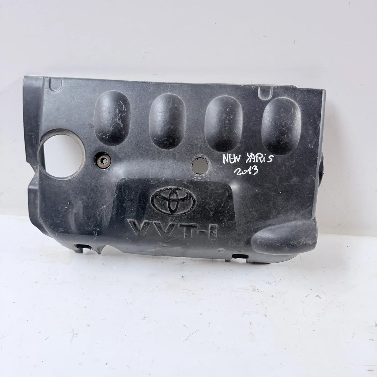 Tapa cubre motor Toyota New Yaris 2013 - 1.5