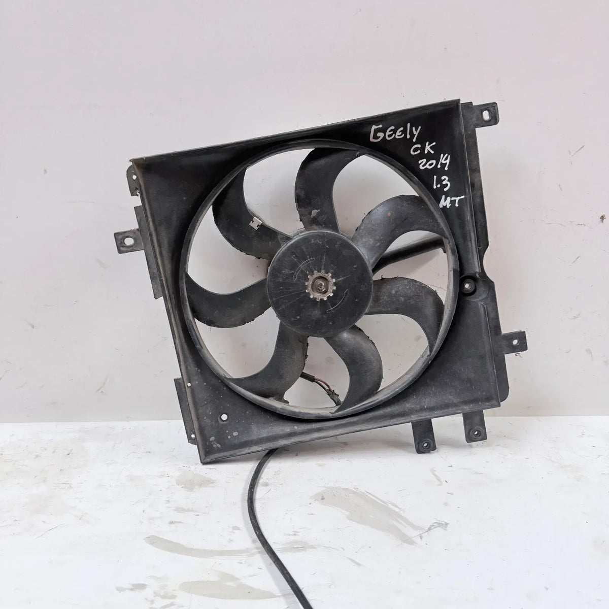 ELECTROVENTILADOR Geely CK 2014 - 1.3 4x2 Bencina Mecánico