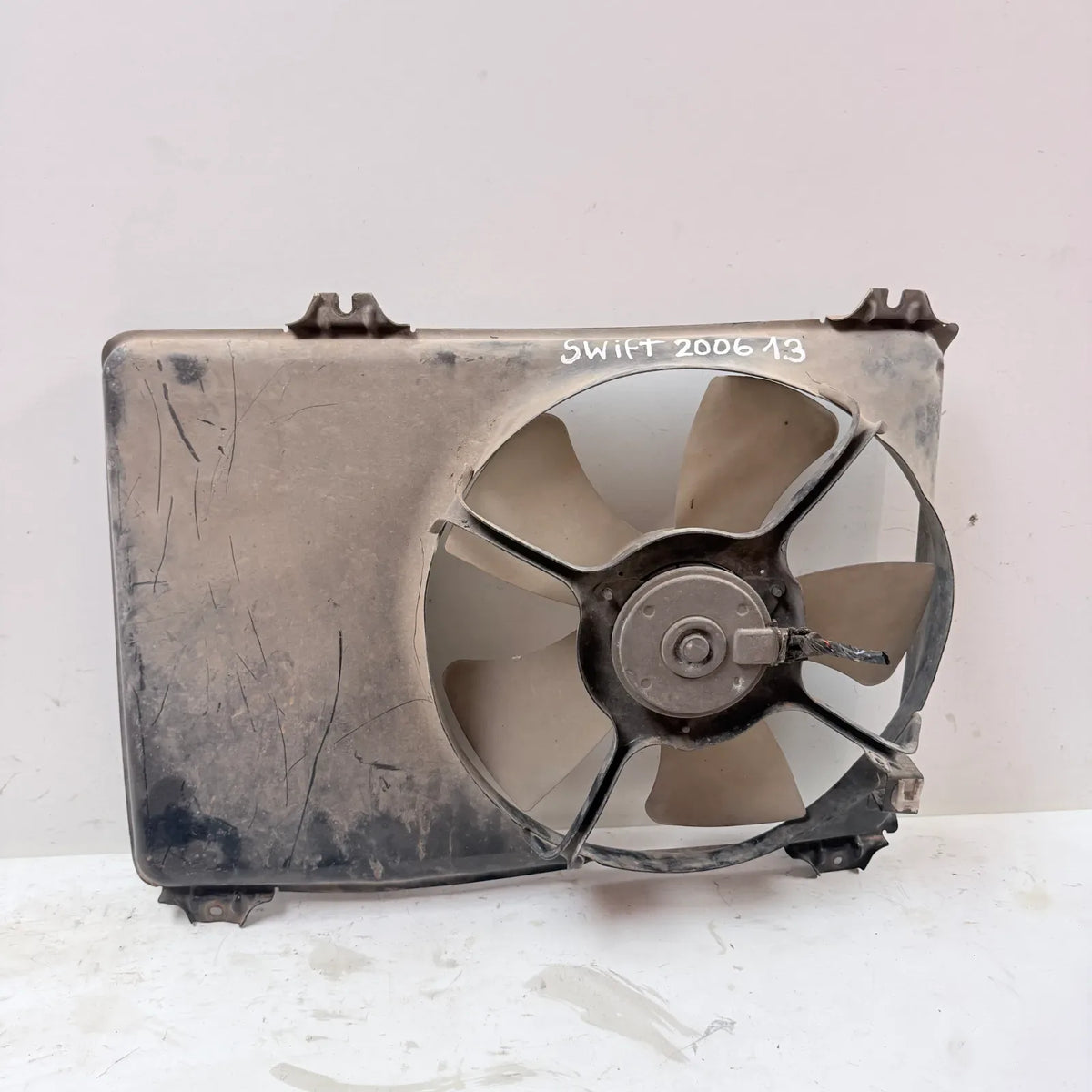 ELECTROVENTILADOR Suzuki Swift 2006 - 1.3 4x2 Bencina Mecánico