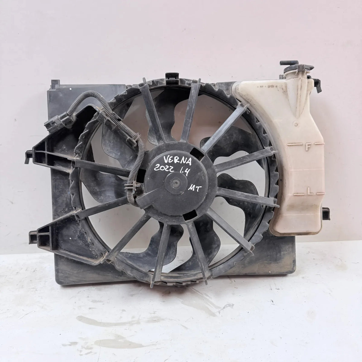 ELECTROVENTILADOR Hyundai Verna 2022 - 1.4 4x2 Bencina Mecánico