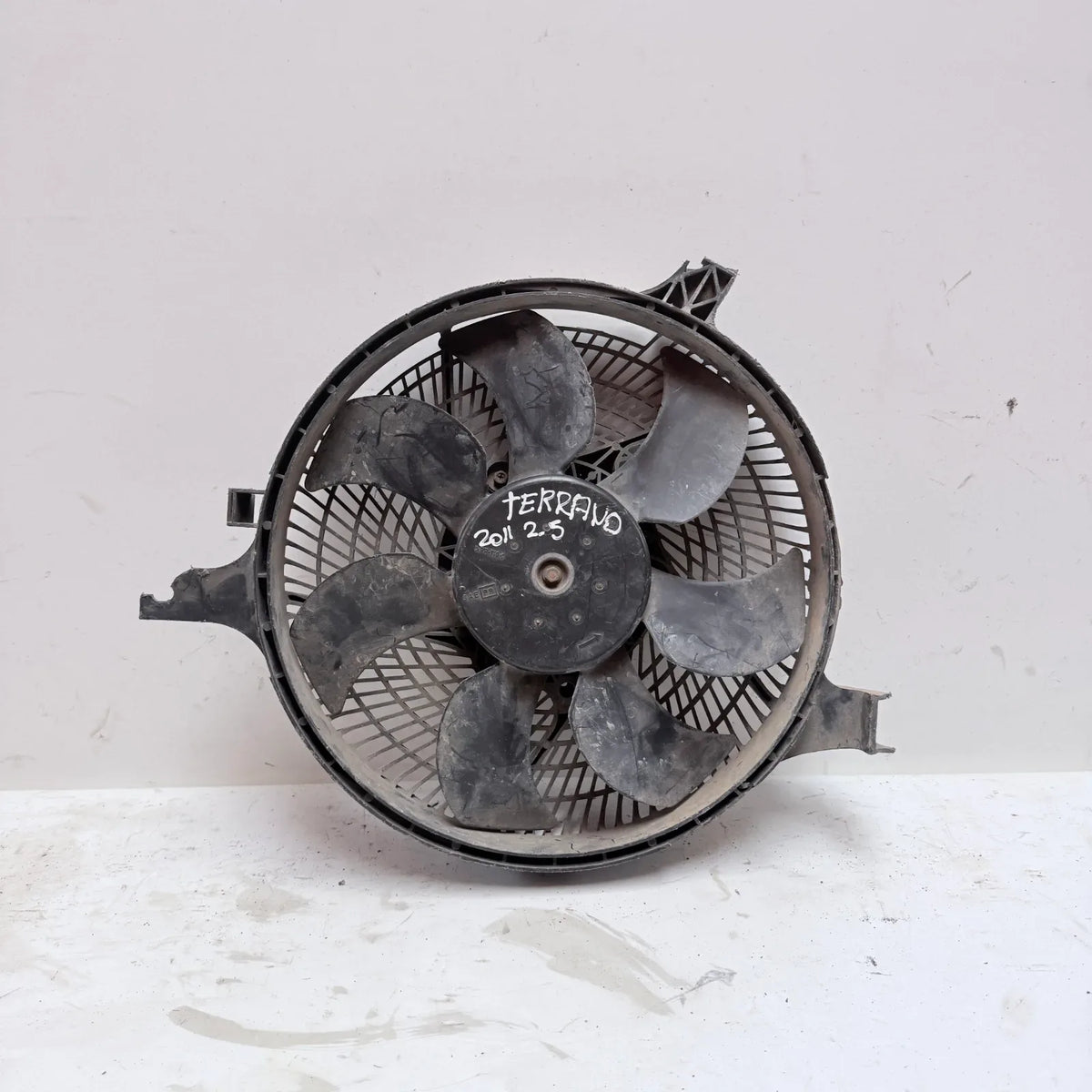 ELECTROVENTILADOR Nissan Terrano 2011 - 2.5 4x2 Diesel Mecánico