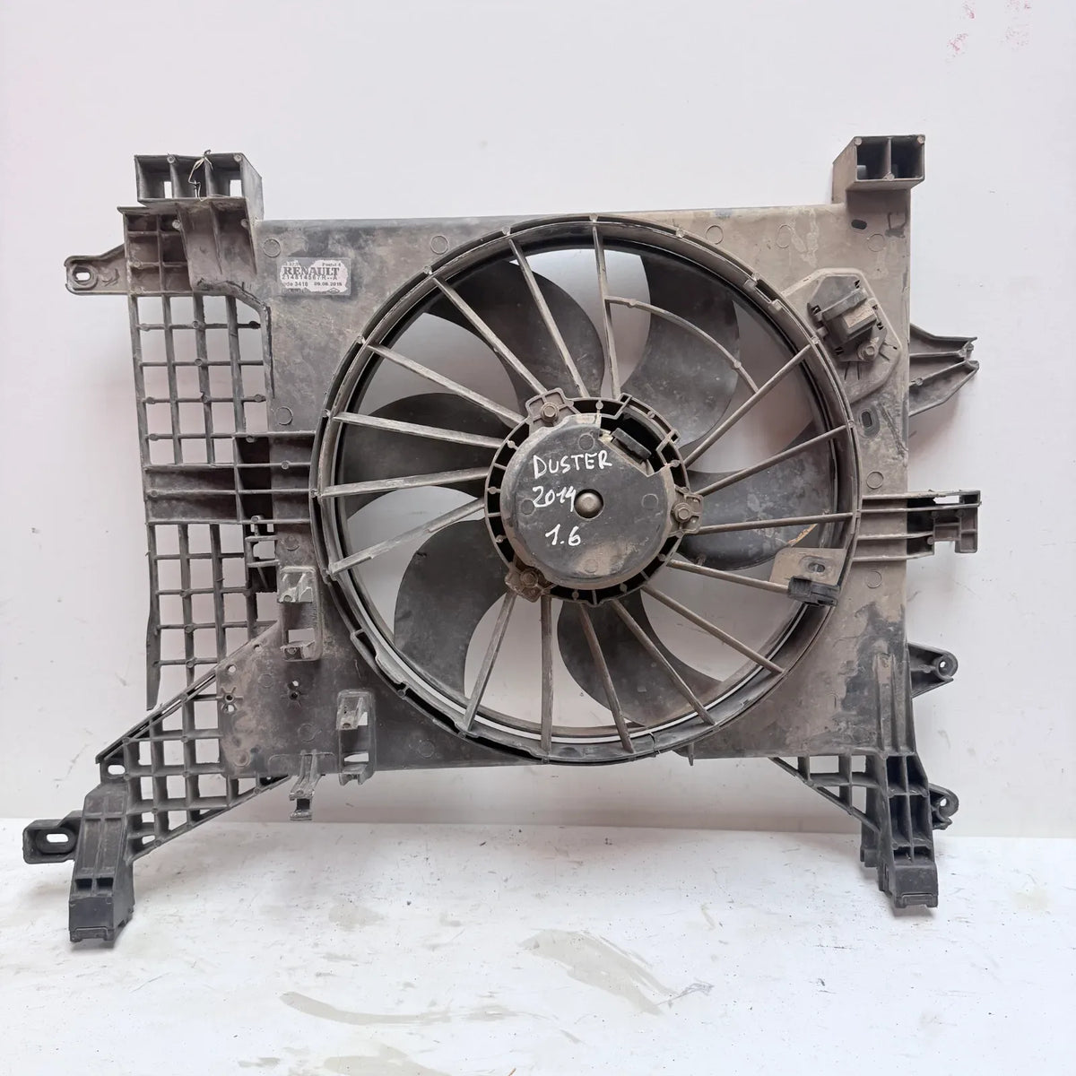 ELECTROVENTILADOR Renault Duster 2014 - 1.6 4x2 Bencina Mecánico
