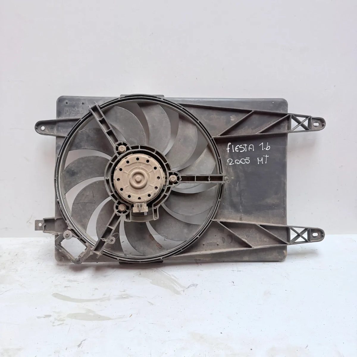ELECTROVENTILADOR Ford Fiesta 2005 - 1.6 4x2 Bencina Mecánico