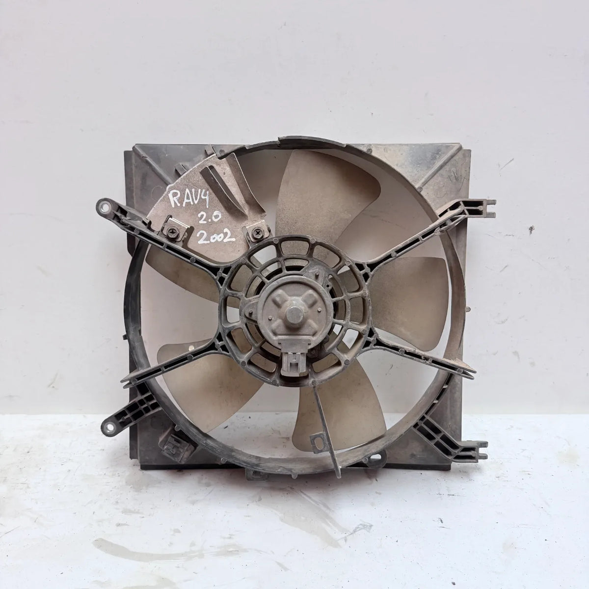 ELECTROVENTILADOR Toyota Rav4 2002 - 2.0 4x2 Bencina Mecánico
